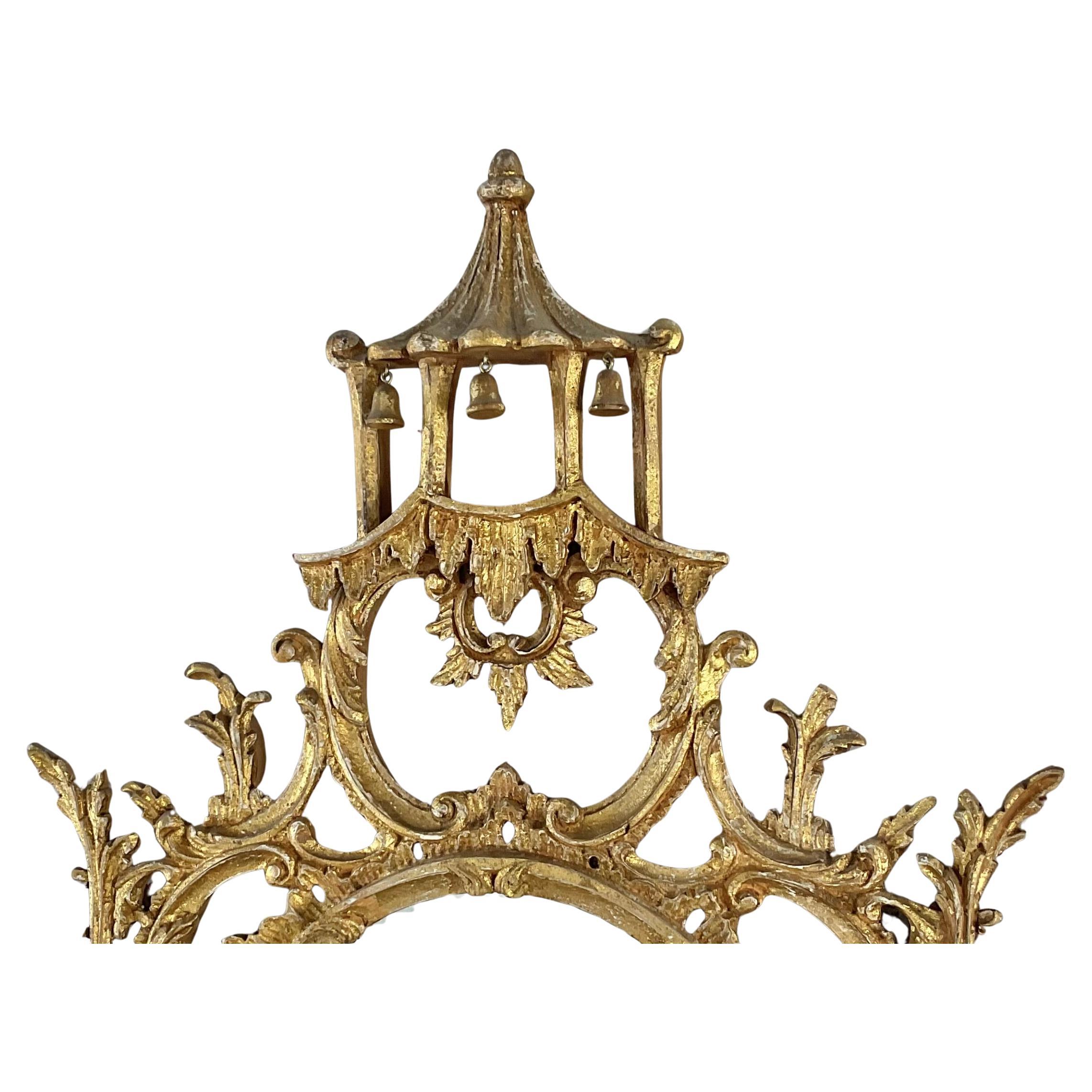Specchio cinese in legno dorato in stile Chippendale 1