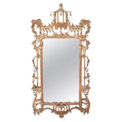 Specchio a forma di pagoda in legno dorato in stile Chippendale cinese
