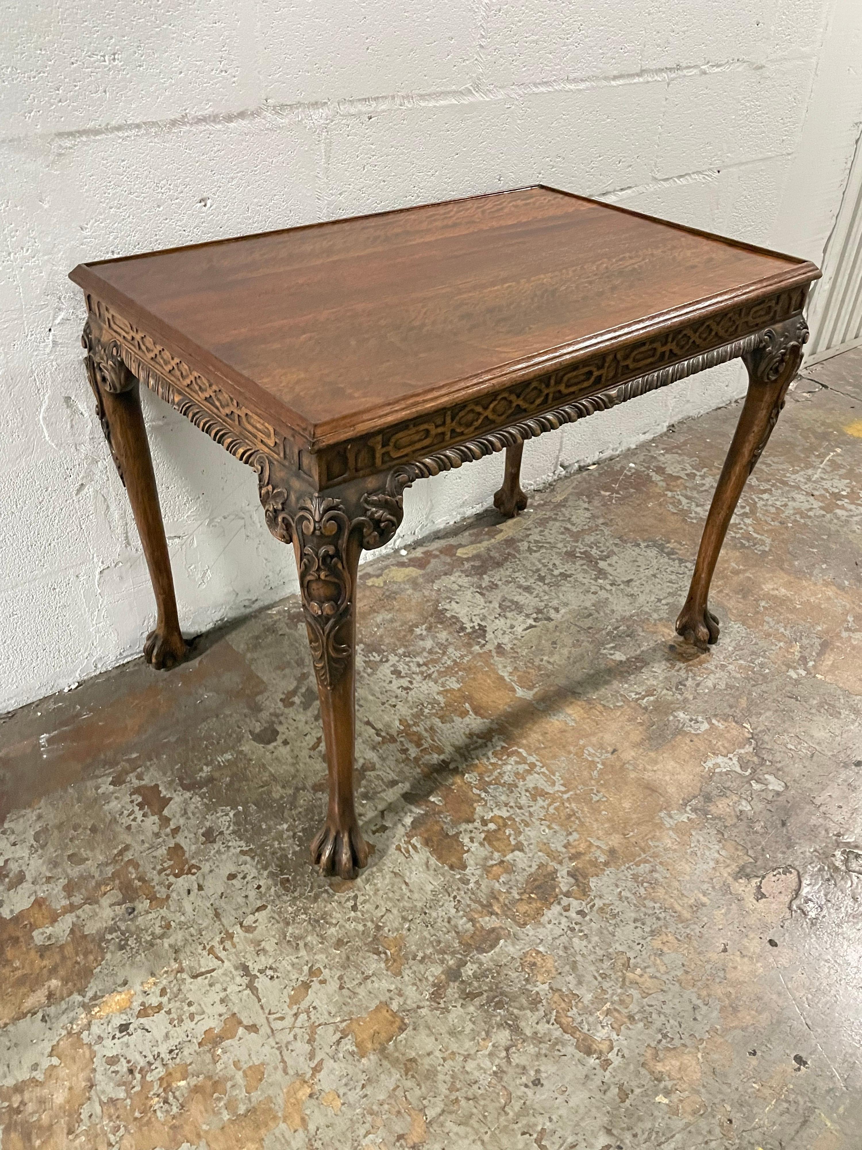 Chinesischer Teetisch im Chippendale-Stil (Chinese Chippendale) im Angebot