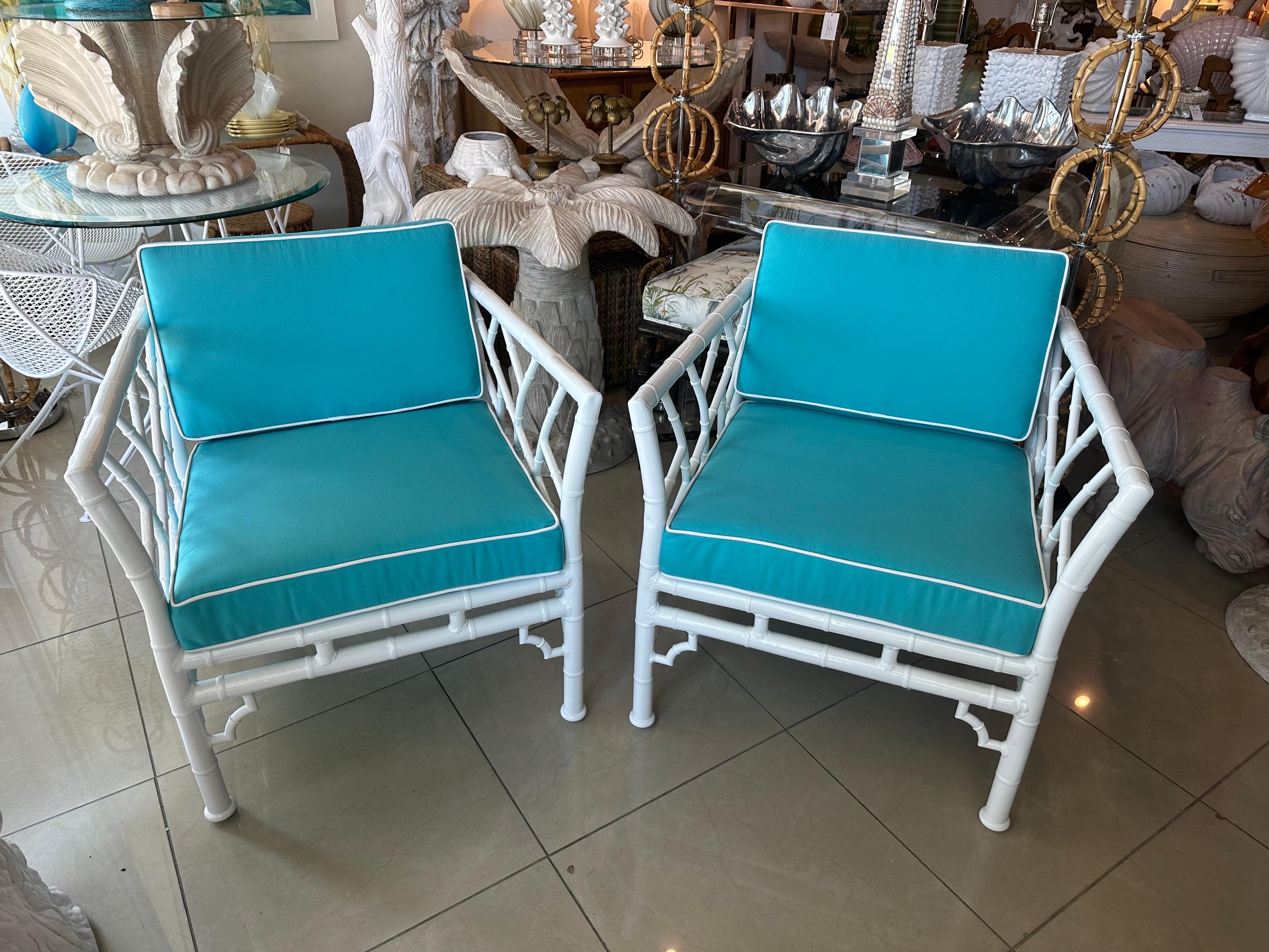 American Chinese Chippendale White Metal Faux Bamboo Lounge Arm Chairs Patio Restored