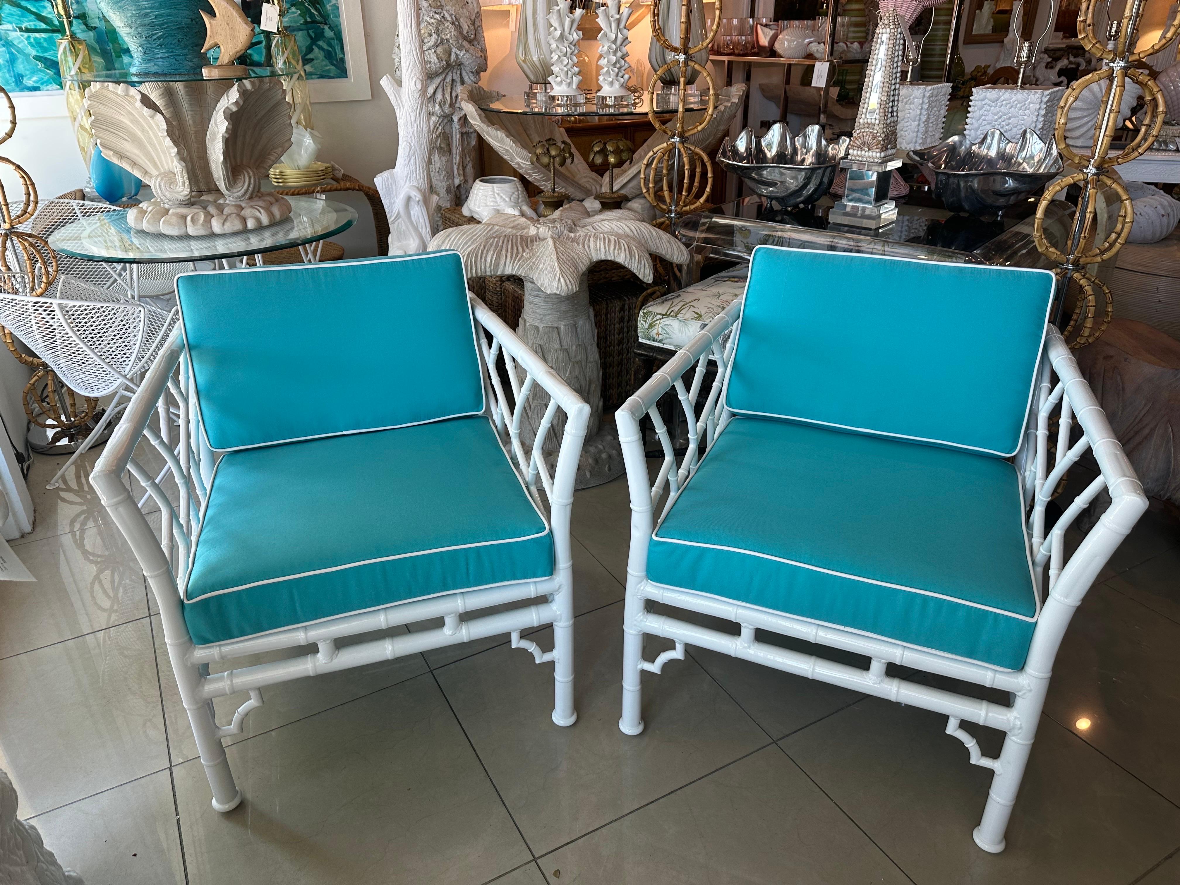 Chinese Chippendale White Metal Faux Bamboo Lounge Arm Chairs Patio Restored In Good Condition In West Palm Beach, FL