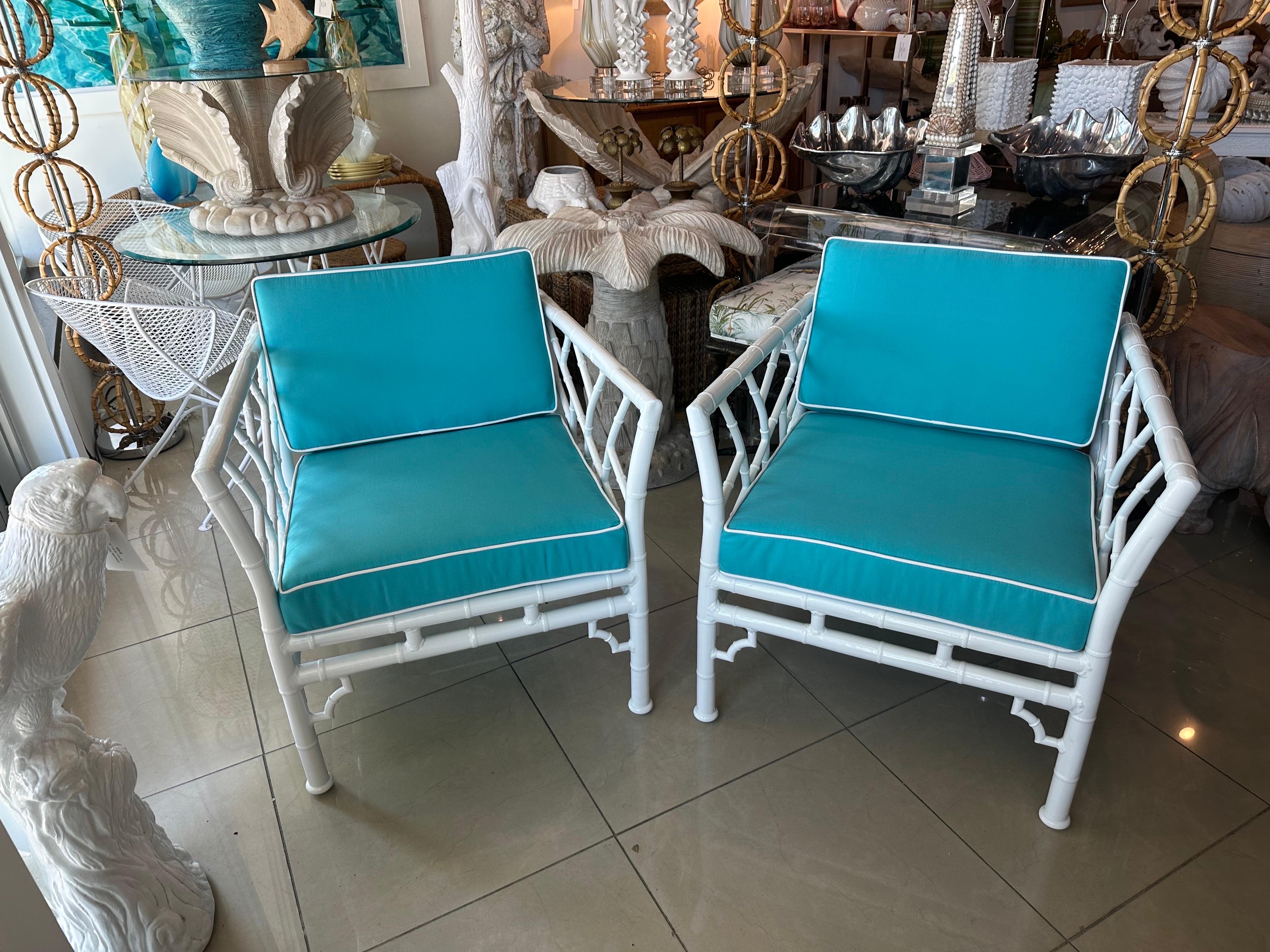Late 20th Century Chinese Chippendale White Metal Faux Bamboo Lounge Arm Chairs Patio Restored