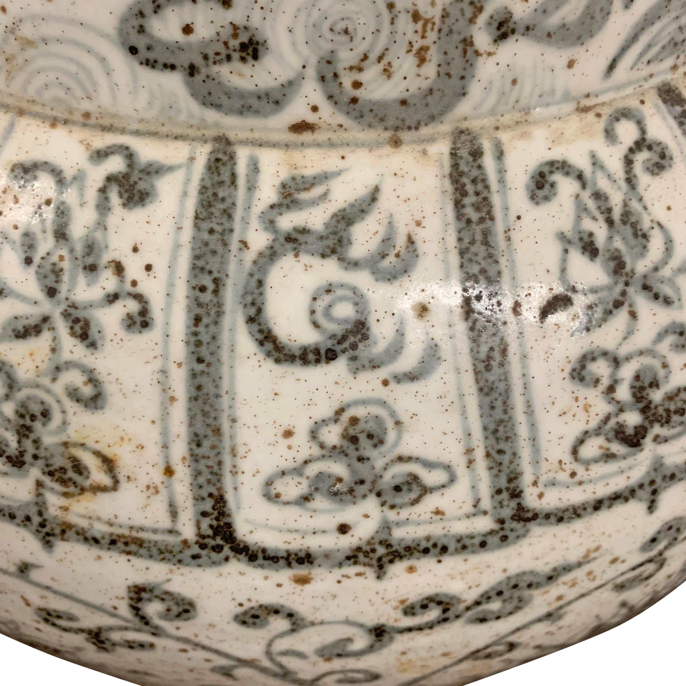 Porcelain Chinese Chrysanthemum Jar