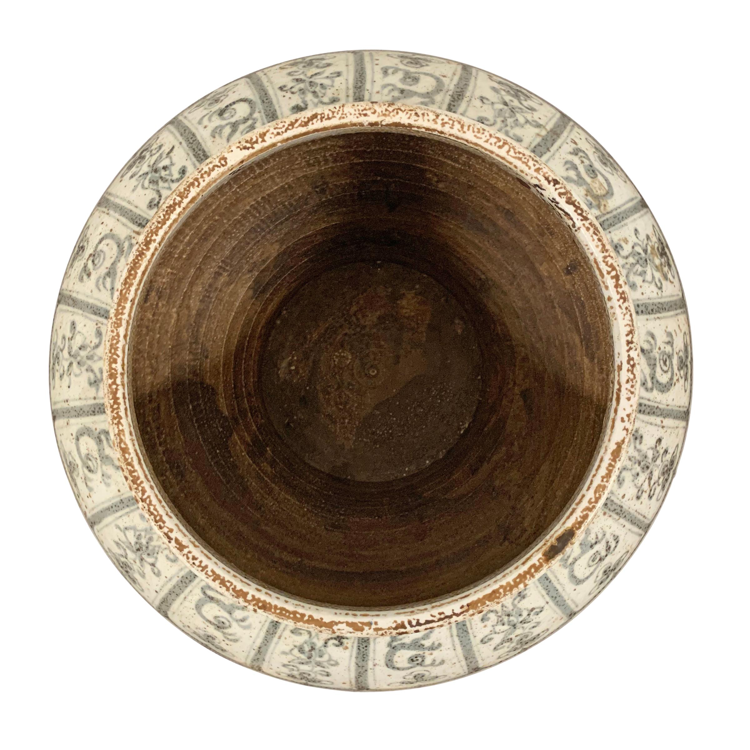 Chinese Chrysanthemum Jar 2