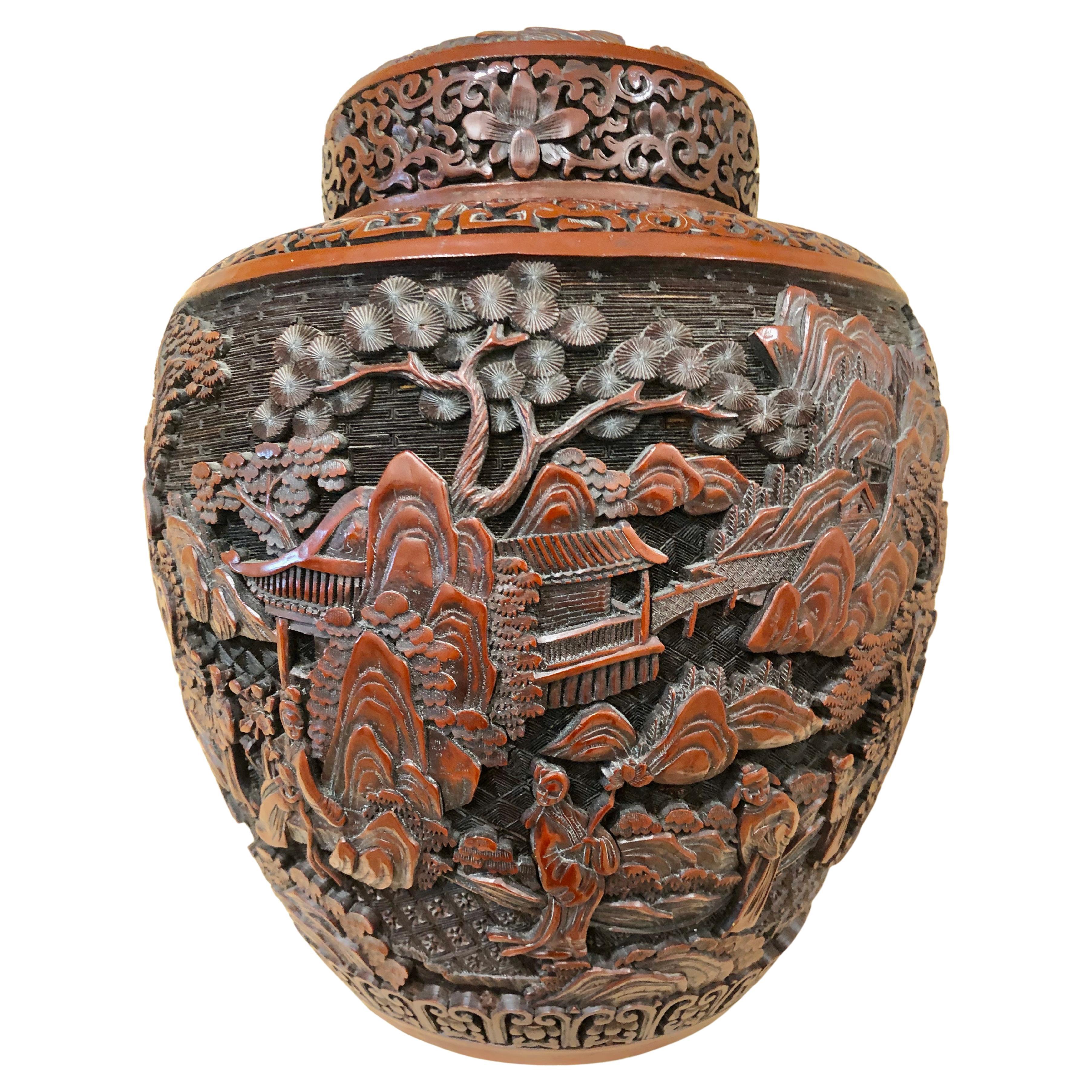 Chinesisches Cinnabar-Deckelglas mit Deckel, spätes 19. Jahrhundert im Angebot
