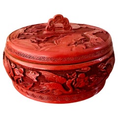 Boîte chinoise à couvercle émaillé et laqué au cinabre