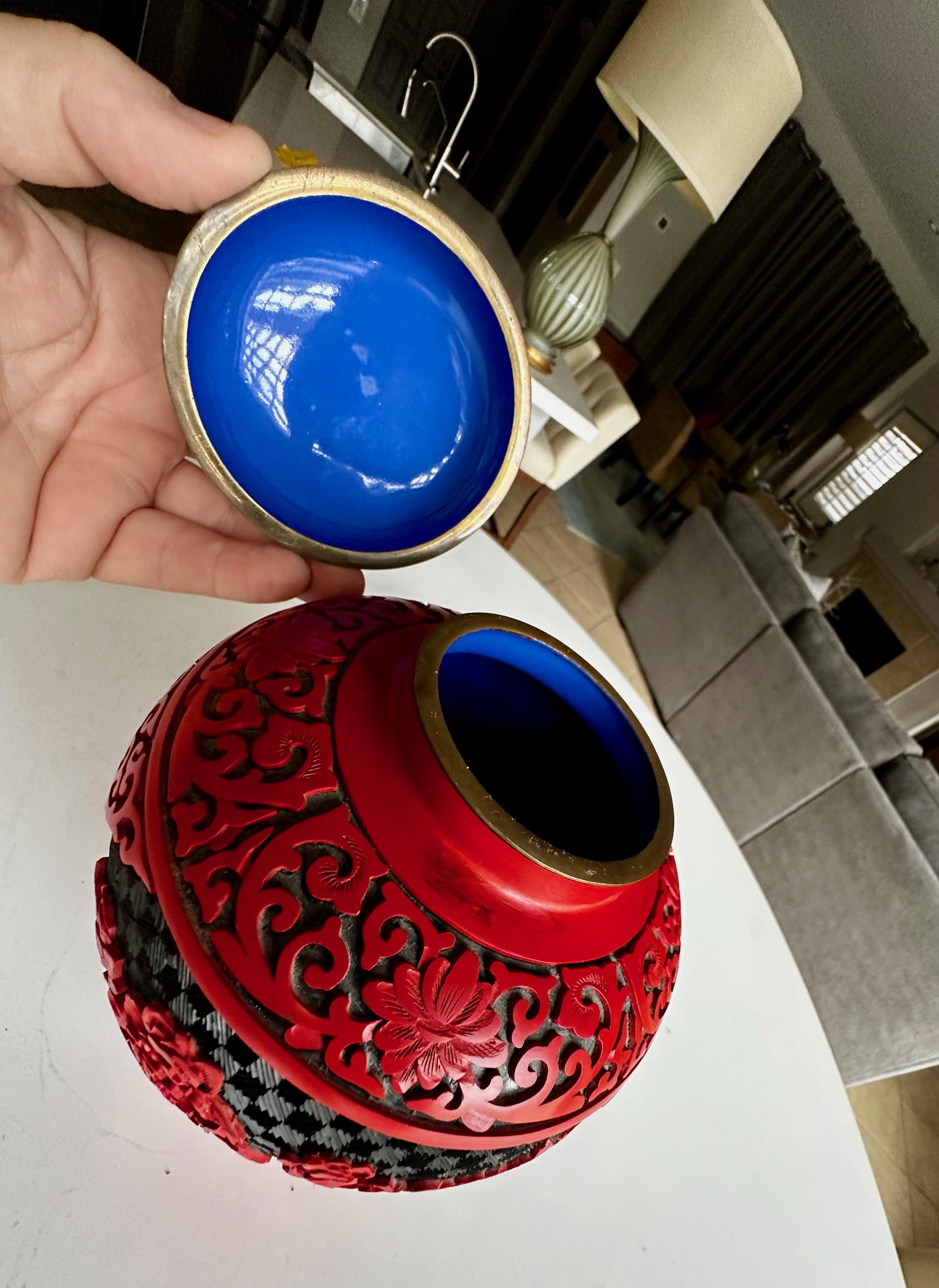 Chinese Cinnabar Lacquered Lidded Vase For Sale 7