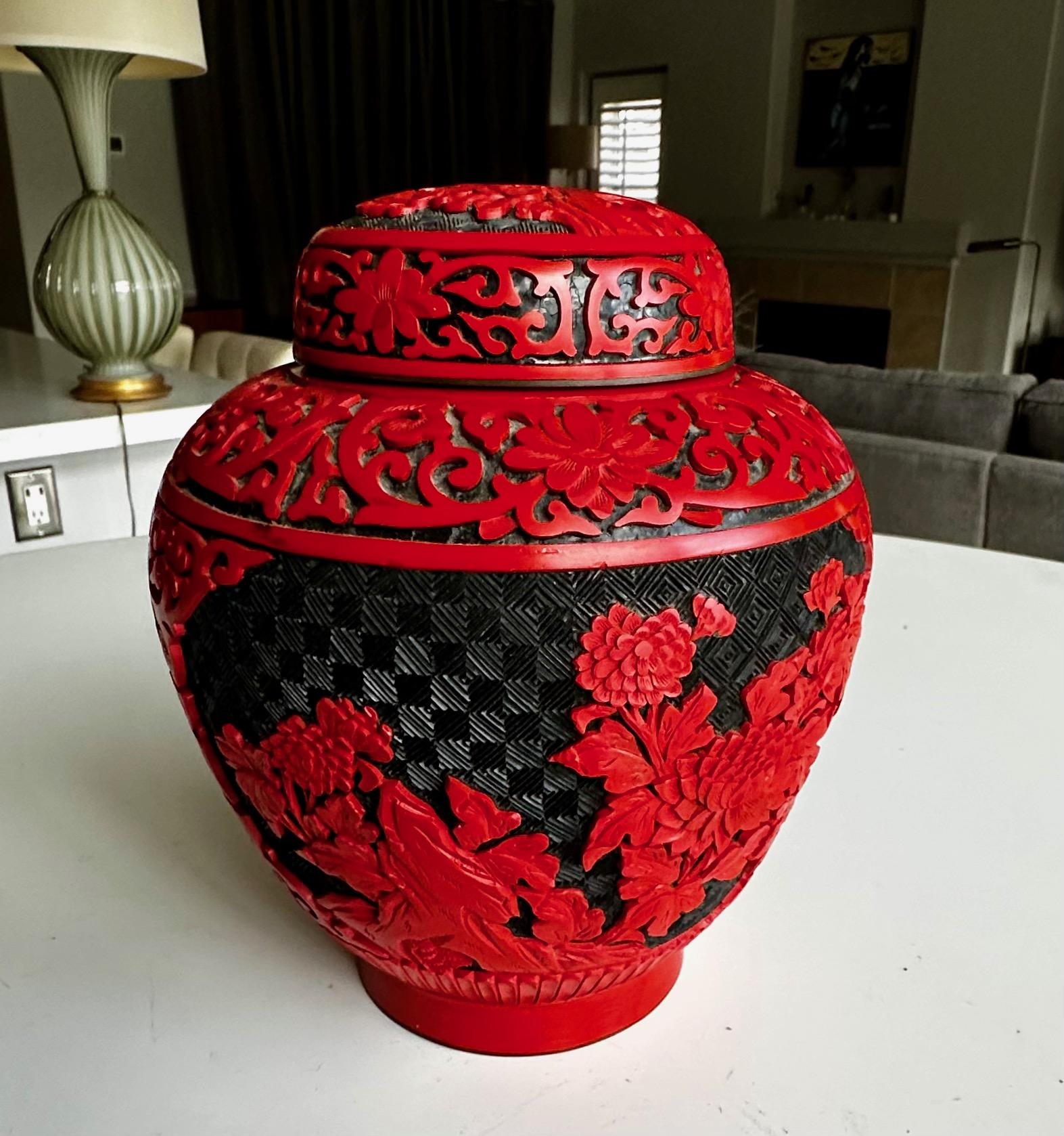 Chinese Cinnabar Lacquered Lidded Vase For Sale 9