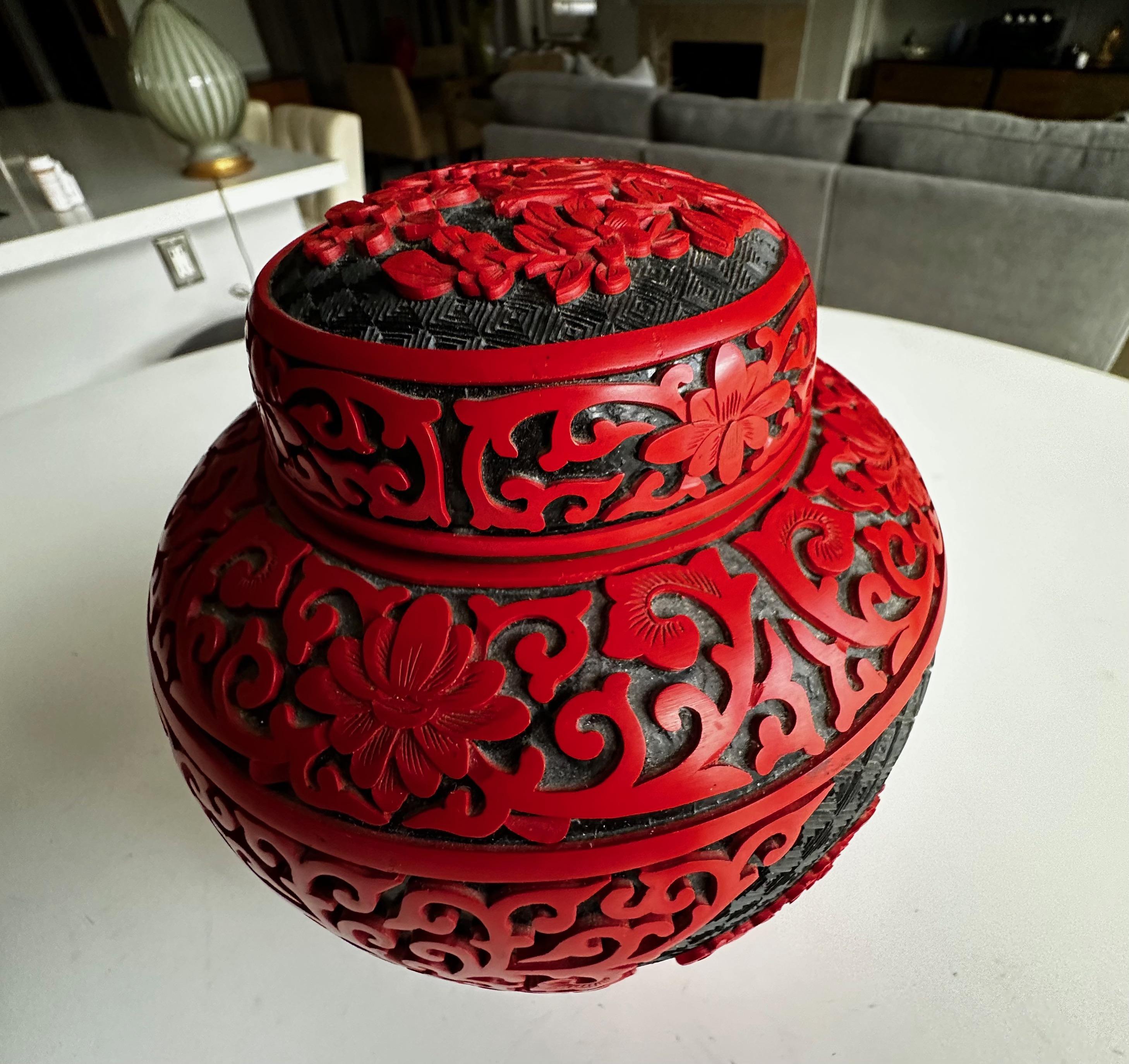 Chinese Cinnabar Lacquered Lidded Vase For Sale 2