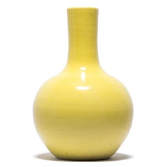 Vase à col roulé jaune citron