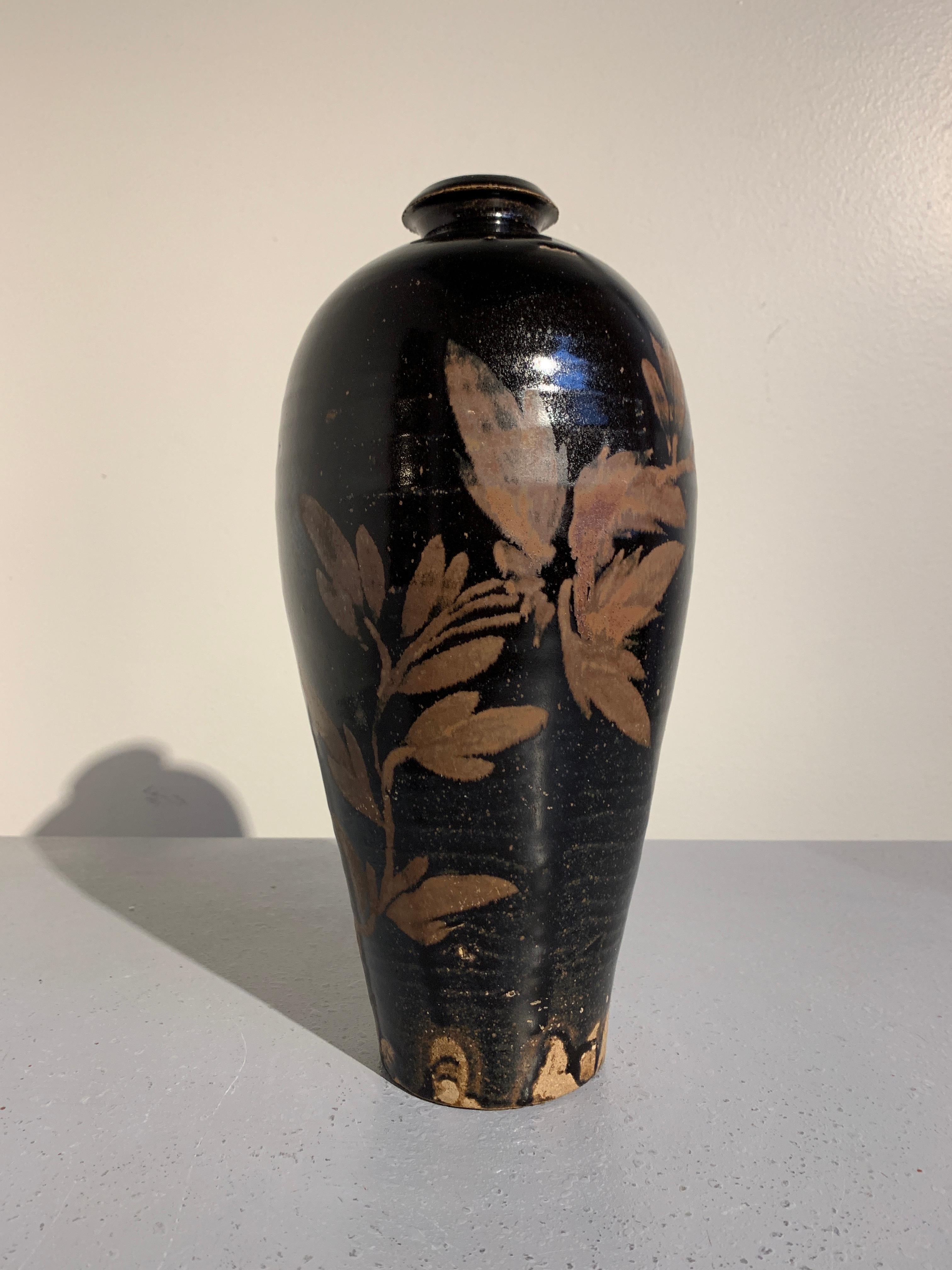 Chinese Cizhou Glazed and Painted Meiping, manner of Song-Jin Dynasty, 1925 In Good Condition In Austin, TX