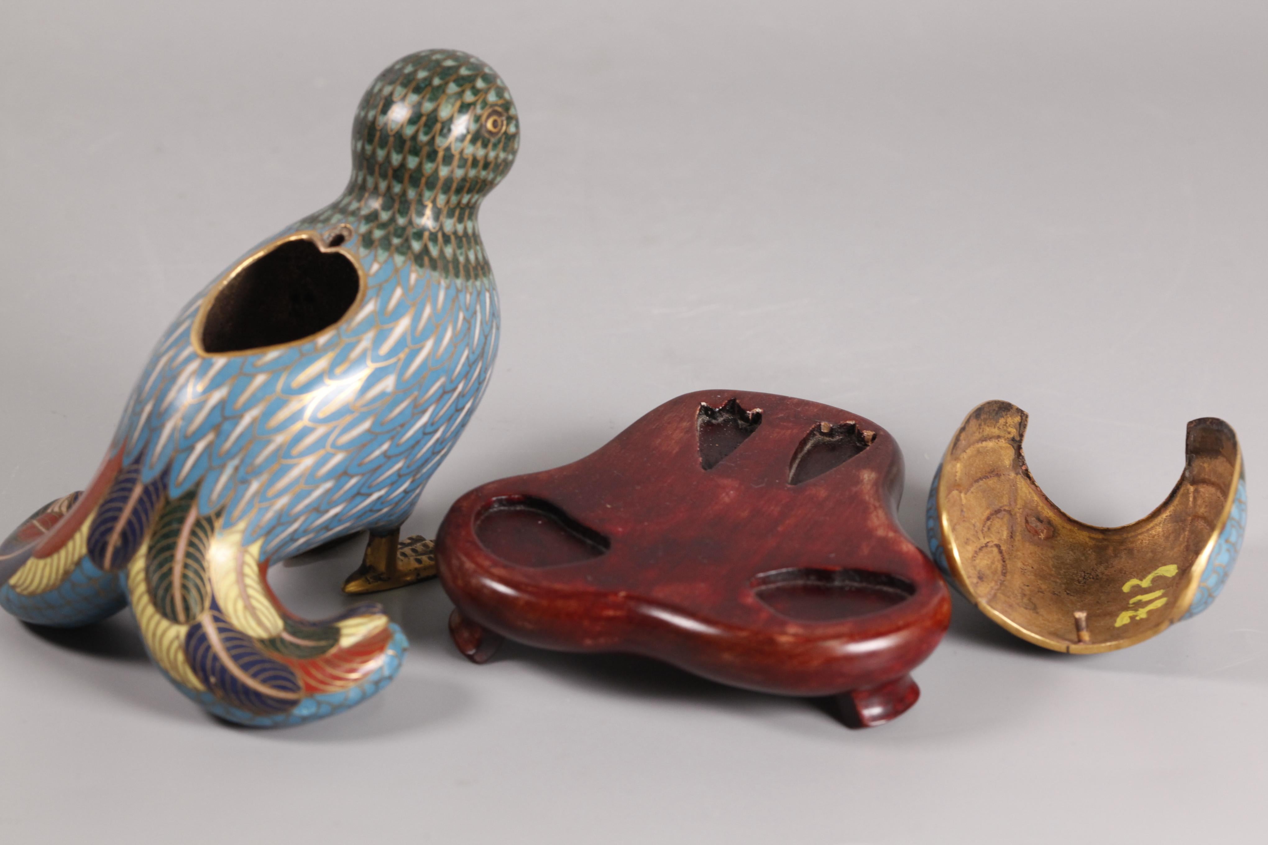 Chinese cloisonné bird form censer, 19th c. In Good Condition In New York, NY