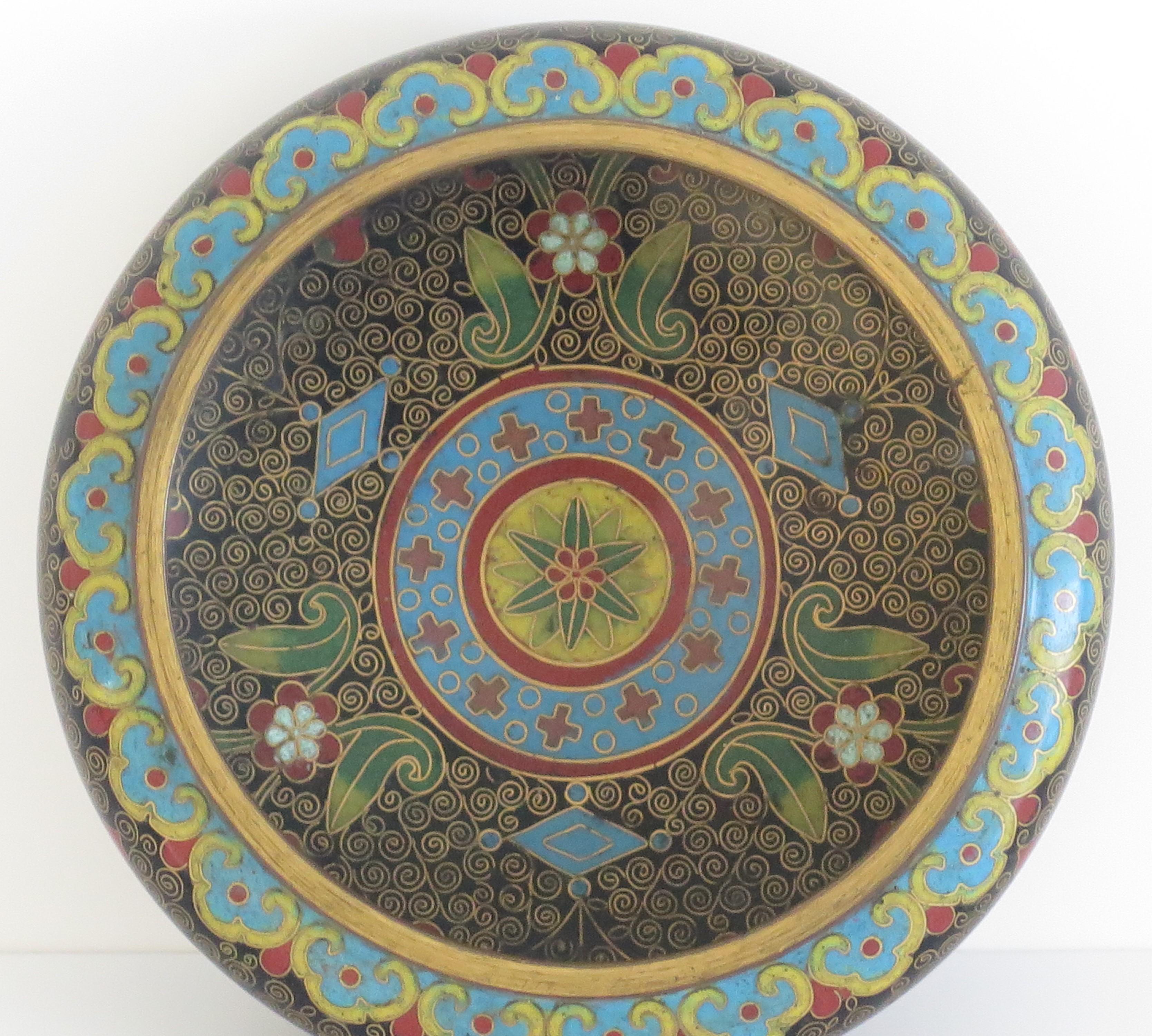Chinese Cloisonné Bowl with Ruji Head Borders 'B', Qing, circa 1840 In Good Condition In Lincoln, Lincolnshire