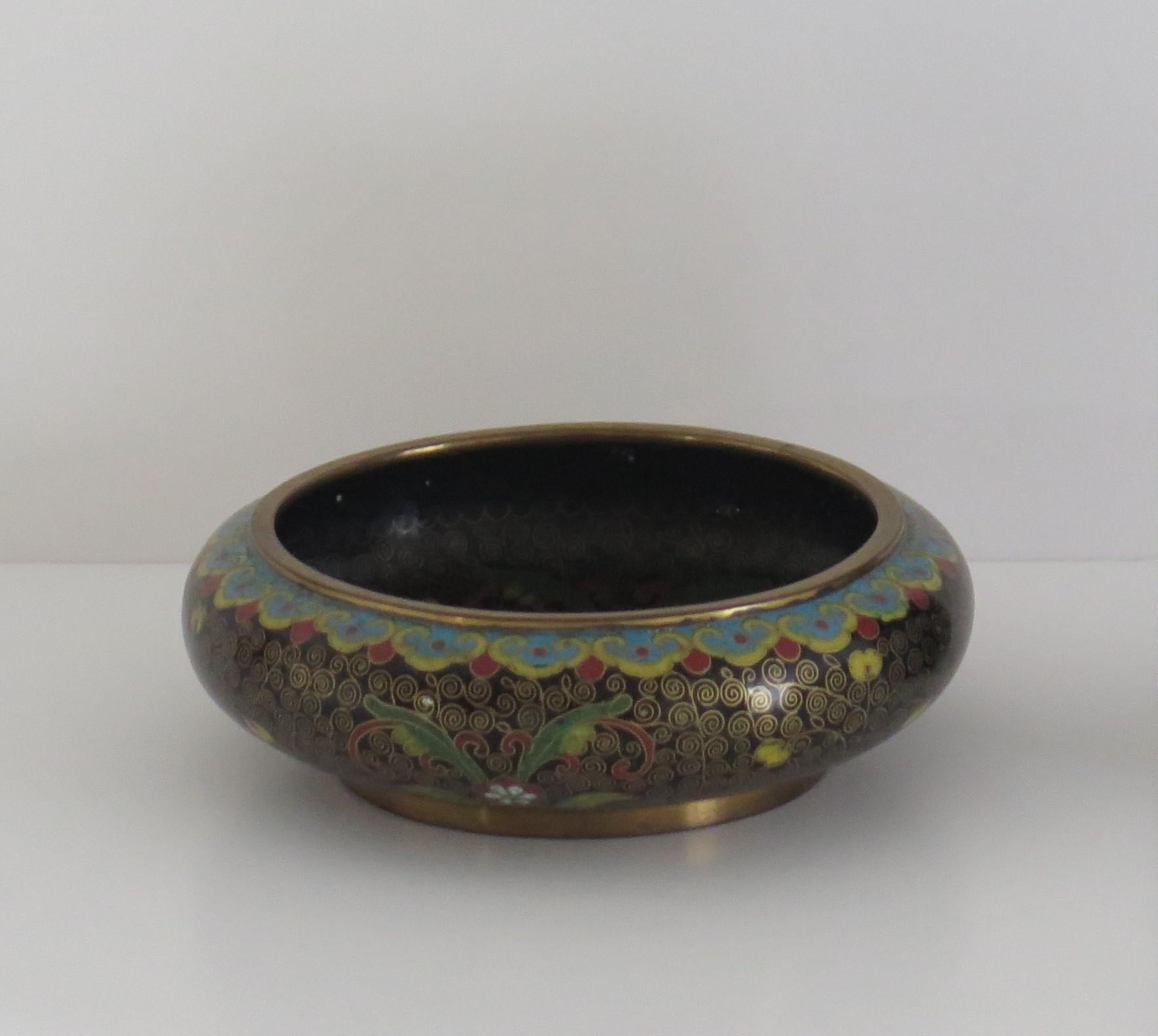 Cloissoné Chinese Cloisonné Bowl with Ruji head borders, Qing Circa 1840 For Sale