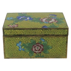 Boîte à bijoux chinoise en émail jaune et cloisonné et laiton