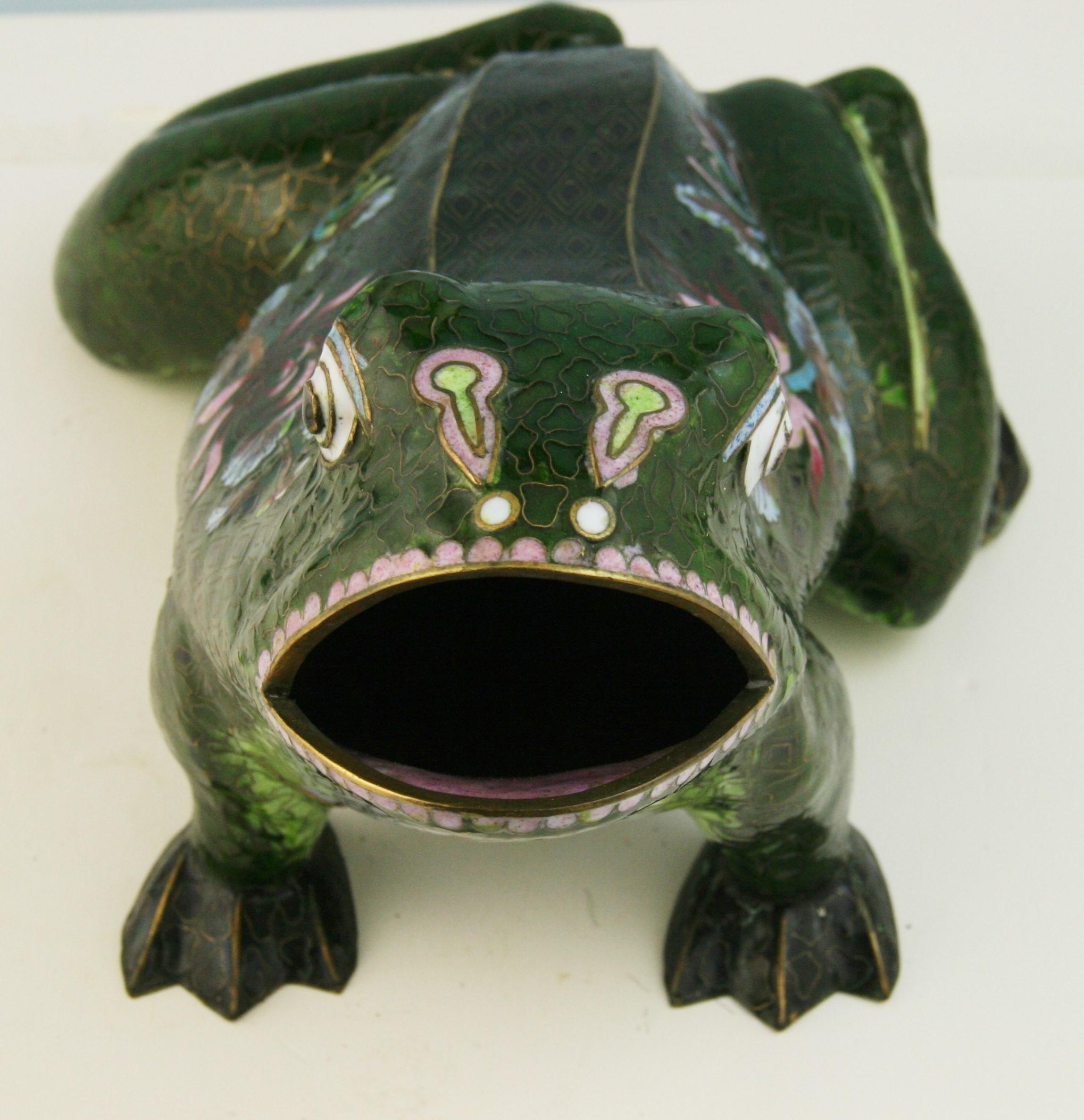 Japanese  Cloisonne' Brass and Enamel Oversized Frog For Sale 6