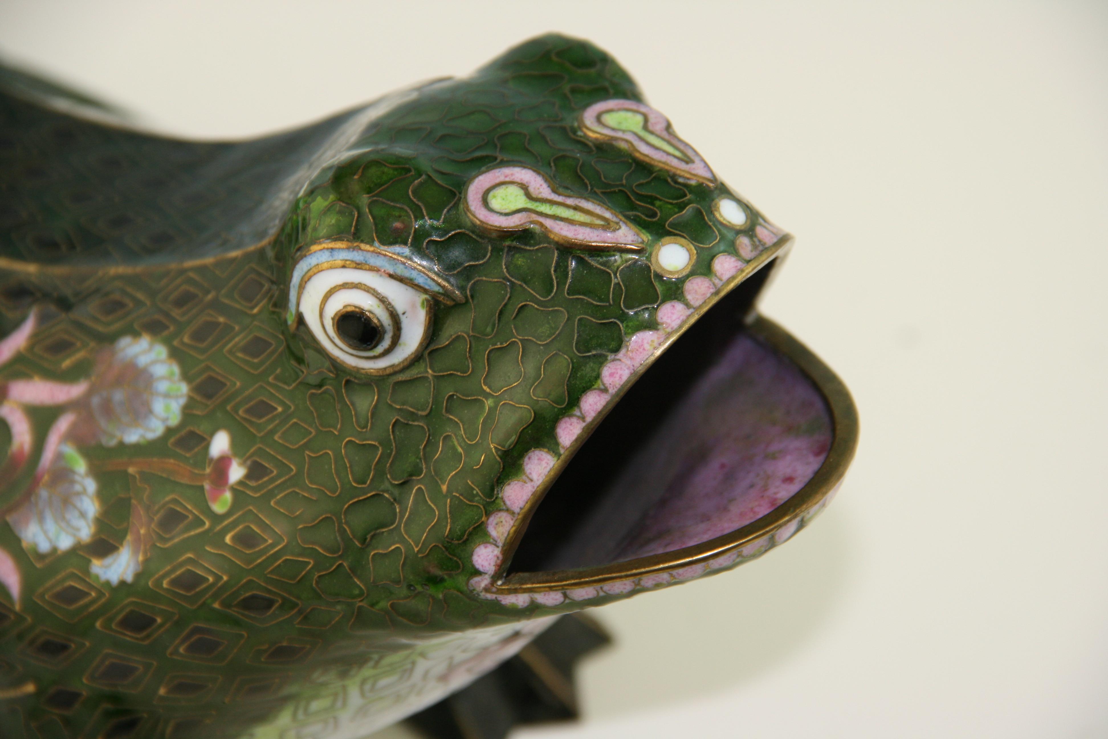 Japanese  Cloisonne' Brass and Enamel Oversized Frog For Sale 8