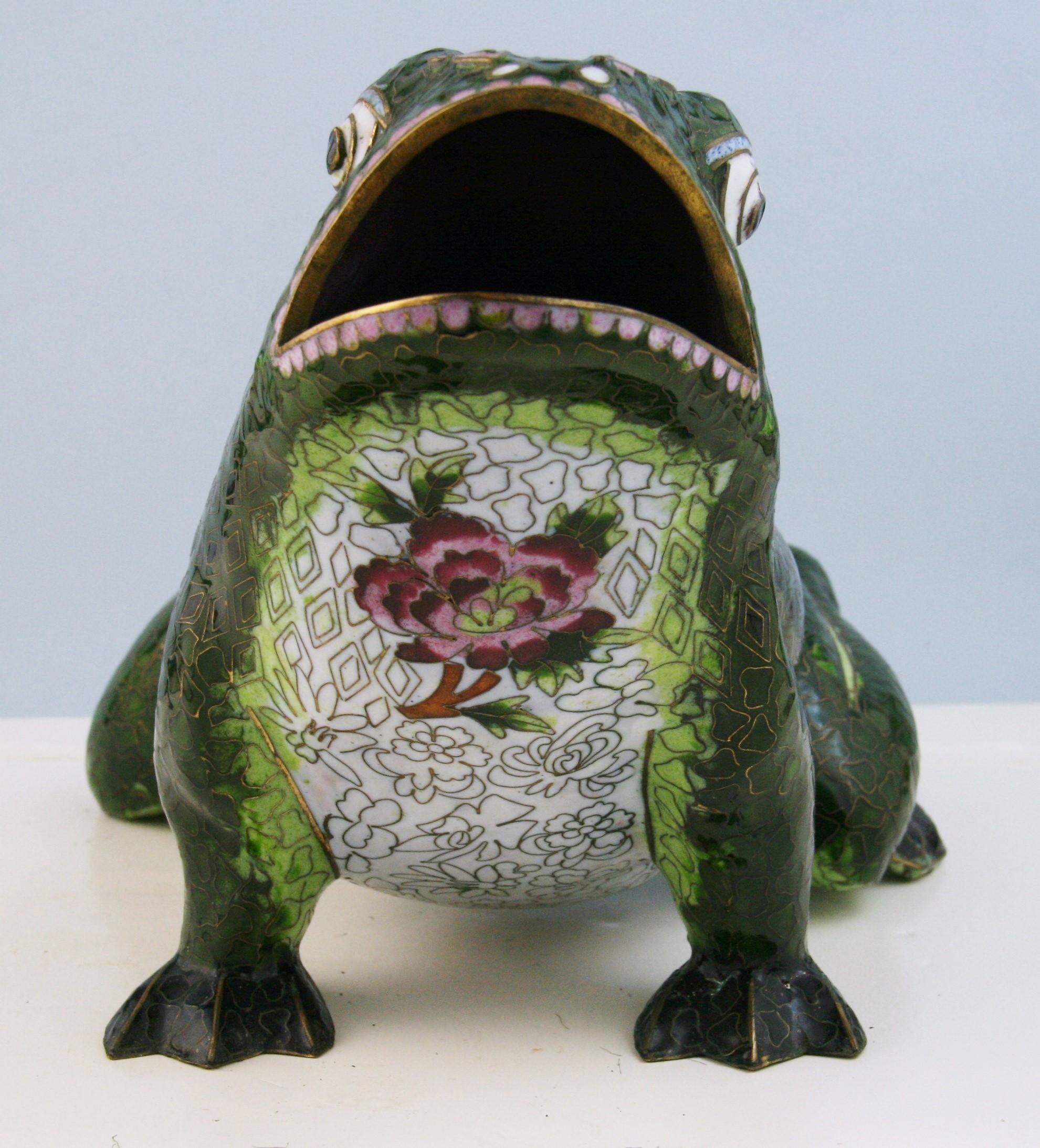 Japanese  Cloisonne' Brass and Enamel Oversized Frog For Sale 2