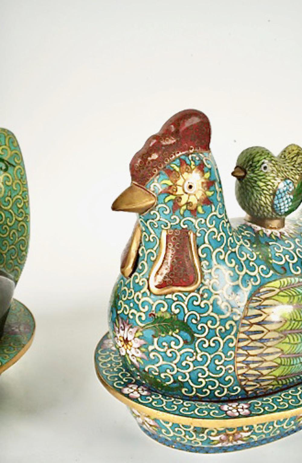 Chinese Cloisonne Covered Chicken Boxes In Good Condition For Sale In Pasadena, CA