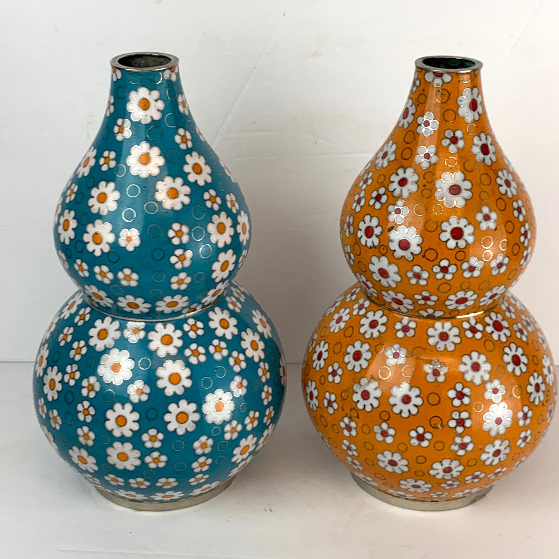 Modern Chinese Cloisonné Daisy Motif Double Gourd Vases Attributed, Fabienne Jouvine