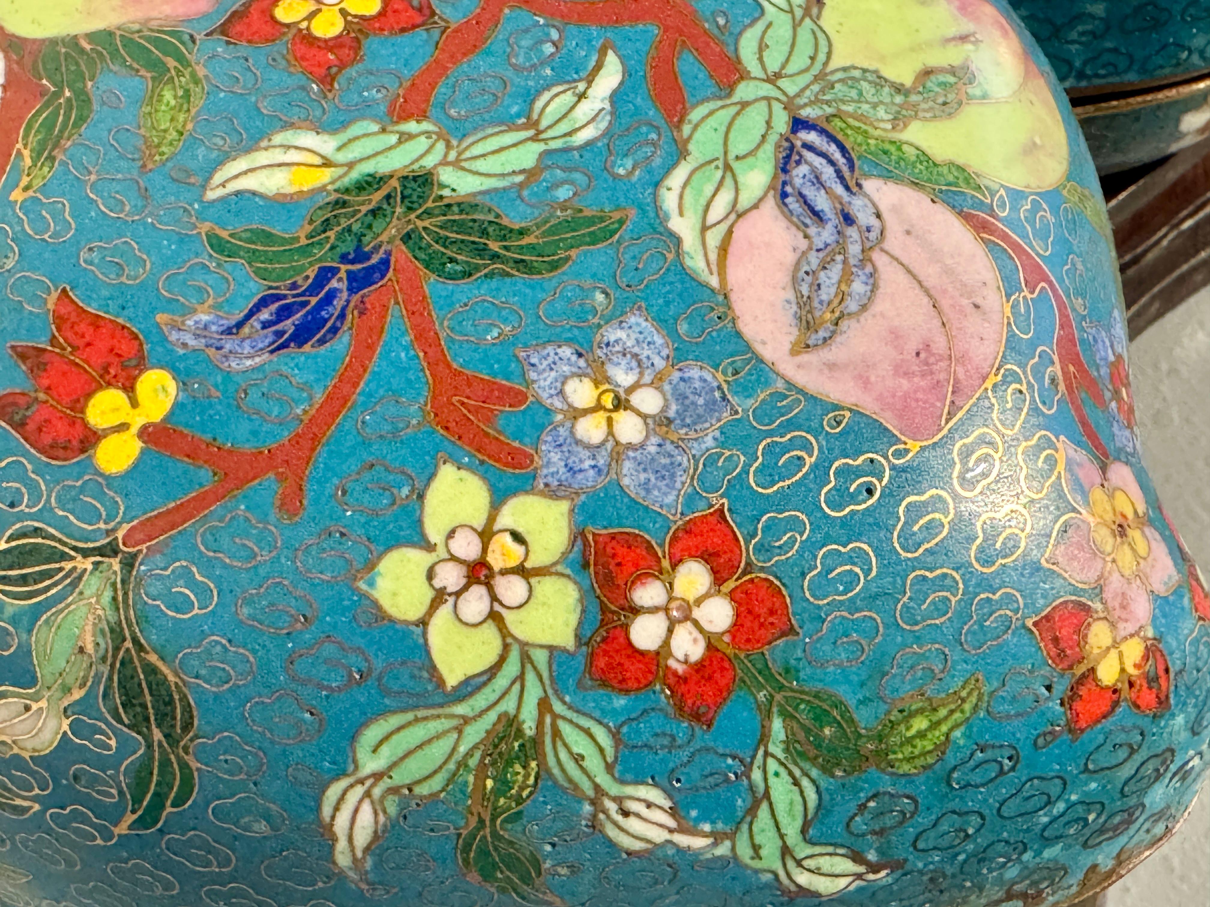 Chinese Cloisonne Double Peach Box, Republic Period, early 20th century, China For Sale 7