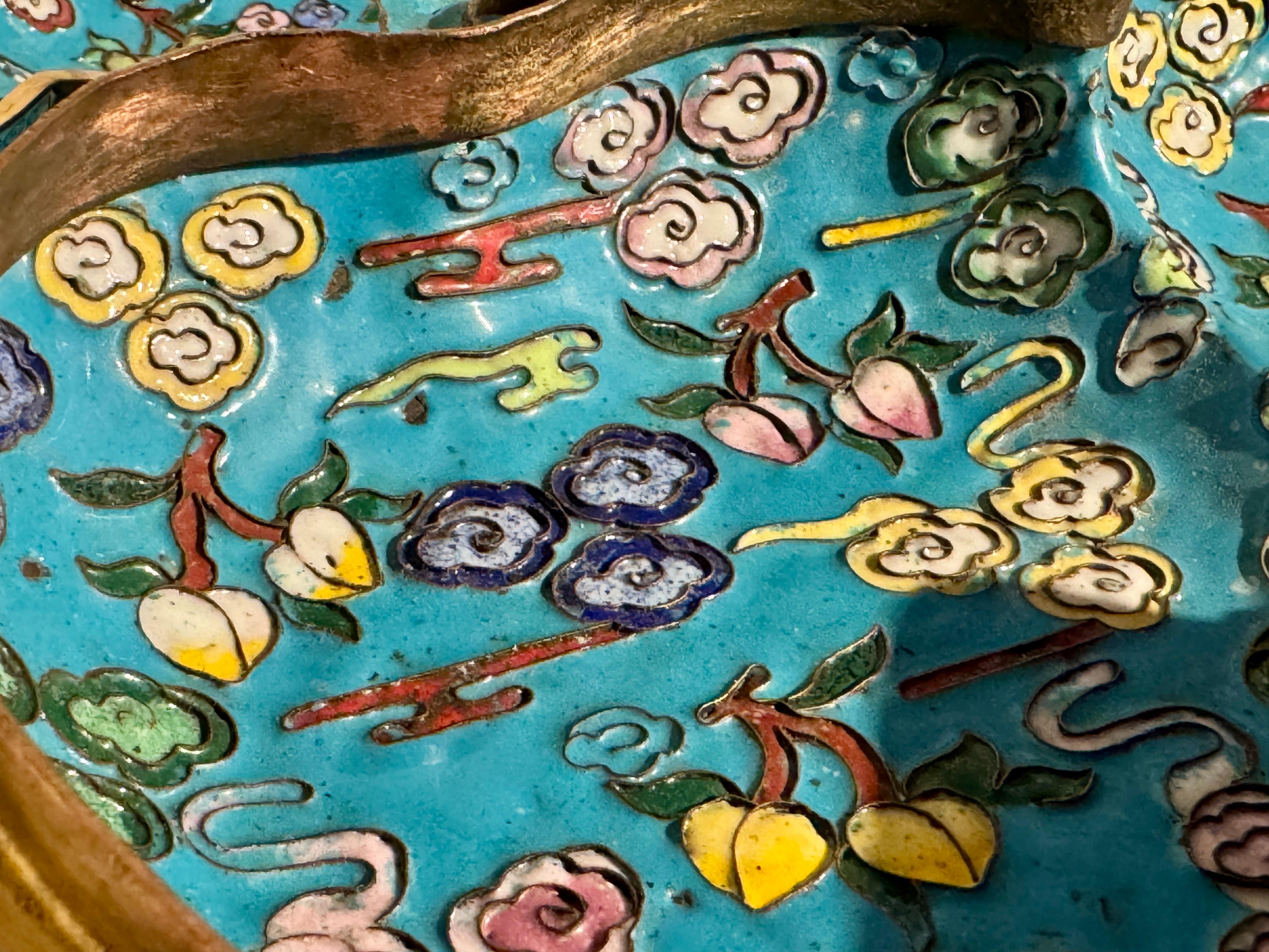 Chinese Cloisonne Double Peach Box, Republic Period, early 20th century, China For Sale 8