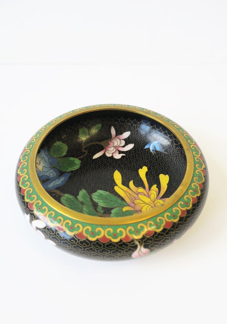 Chinese Cloisonné Enamel and Brass Bowl with Flowers and Birds In Good Condition For Sale In New York, NY