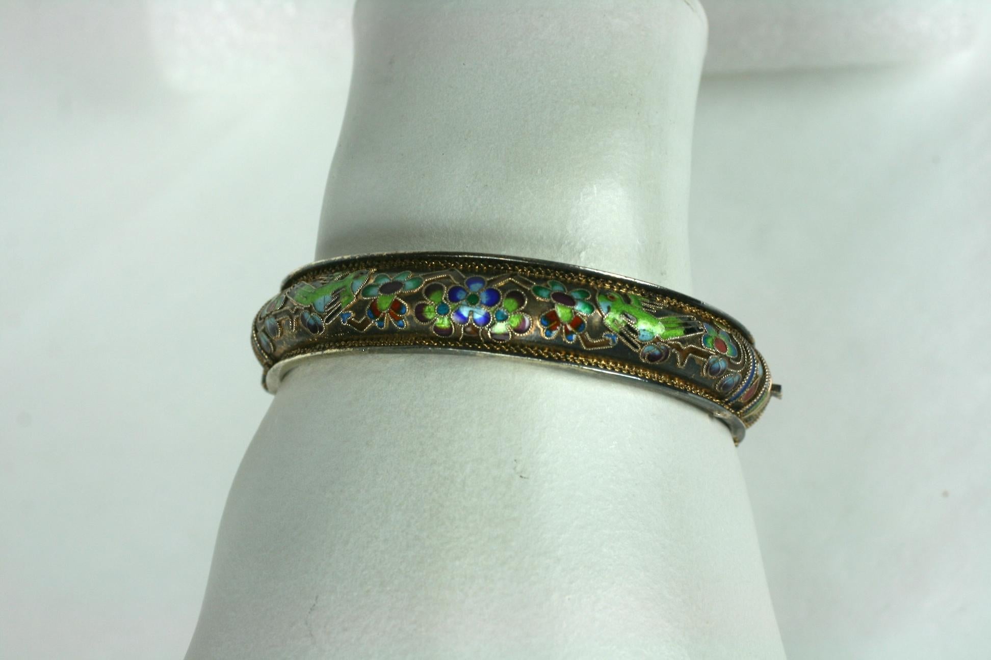 Chinese Cloisonne Enamel Bangle In Excellent Condition For Sale In New York, NY