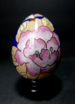 Chinese Cloisonné Enamel Egg "Flowers" with Wood Stand, Early 20 Century #3