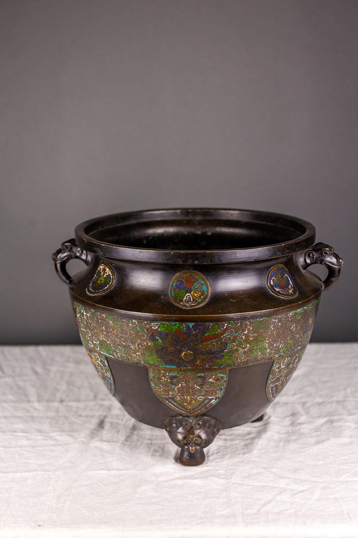 Chinese Cloisonne Vessel 1
