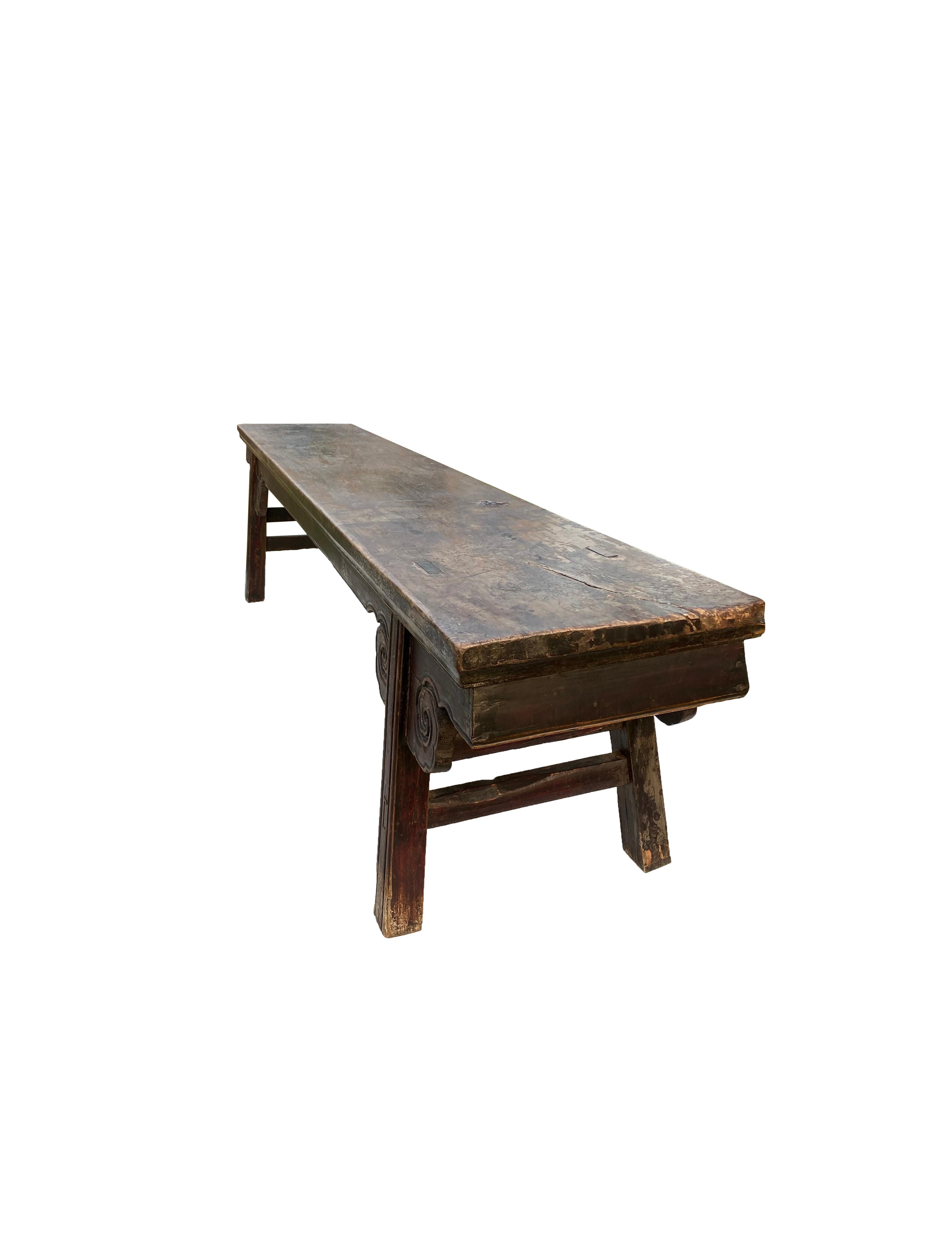 Chinese Cloud Pattern Long Bench, Qing Dynasty In Good Condition For Sale In Jimbaran, Bali
