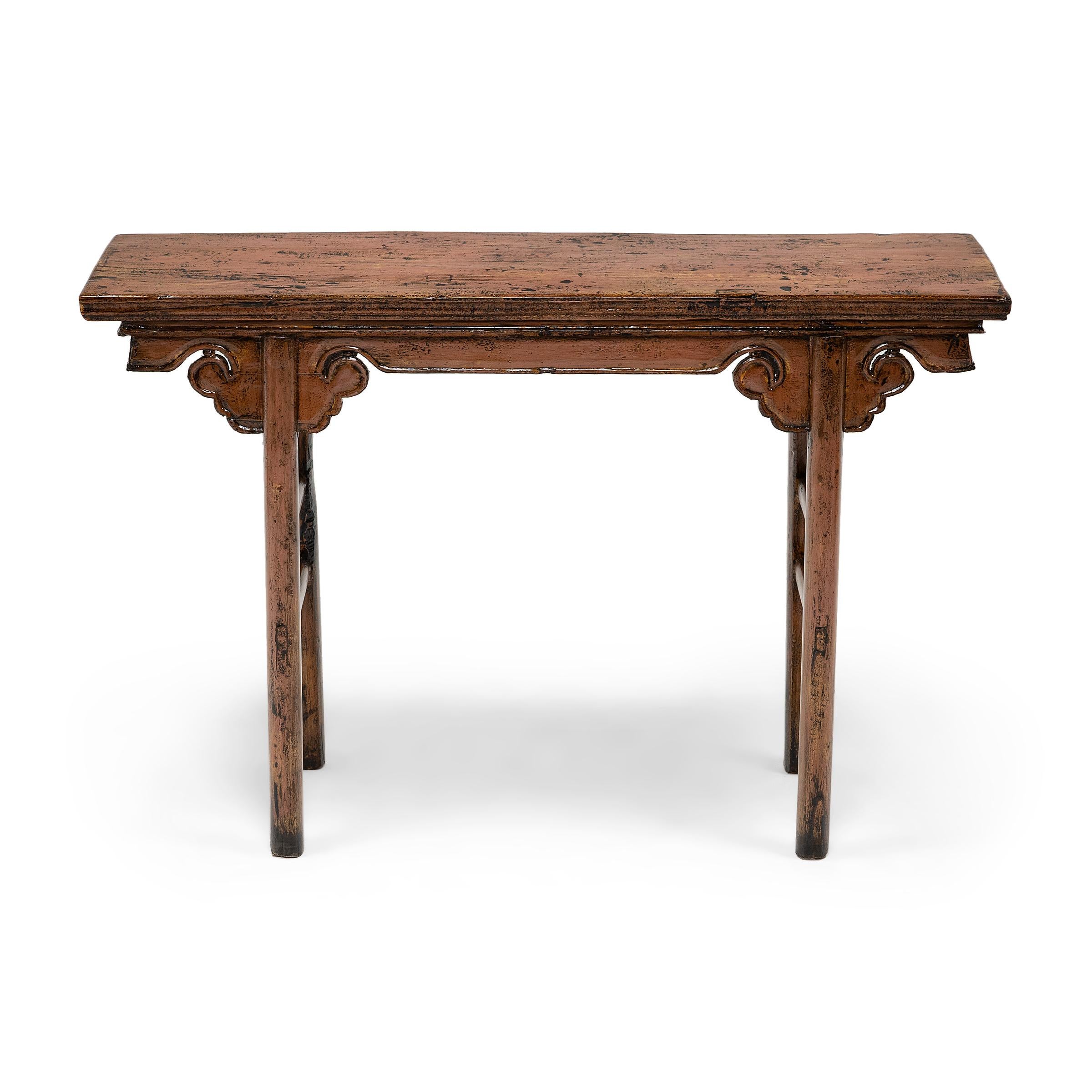 Chinese Cloud Spandrel Altar Table, c. 1900 In Good Condition For Sale In Chicago, IL