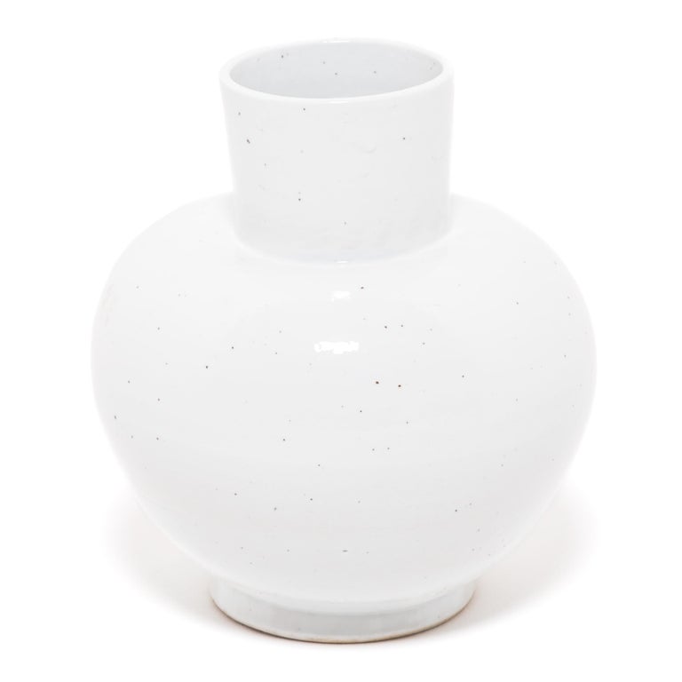 The location of a 2,000-year-old ceramics industry, Jiangxi province is experiencing a creative renaissance, attracting artisans eager to master and expand upon traditional ceramic techniques and forms. This charming vase, for example, updates the
