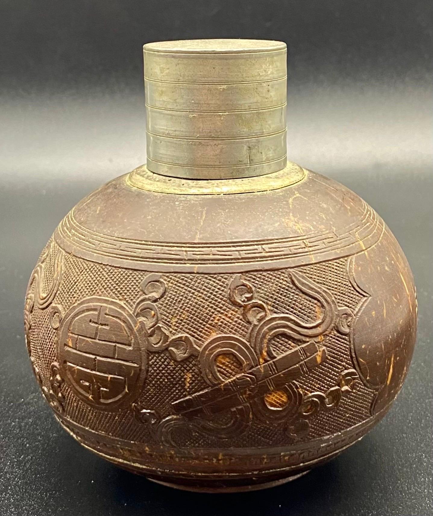 Chinesische Kokosnuss-Teekanne - China - Ende 18. / Anfang 19. - Qing - Asiatische Kunst (Qing-Dynastie) im Angebot