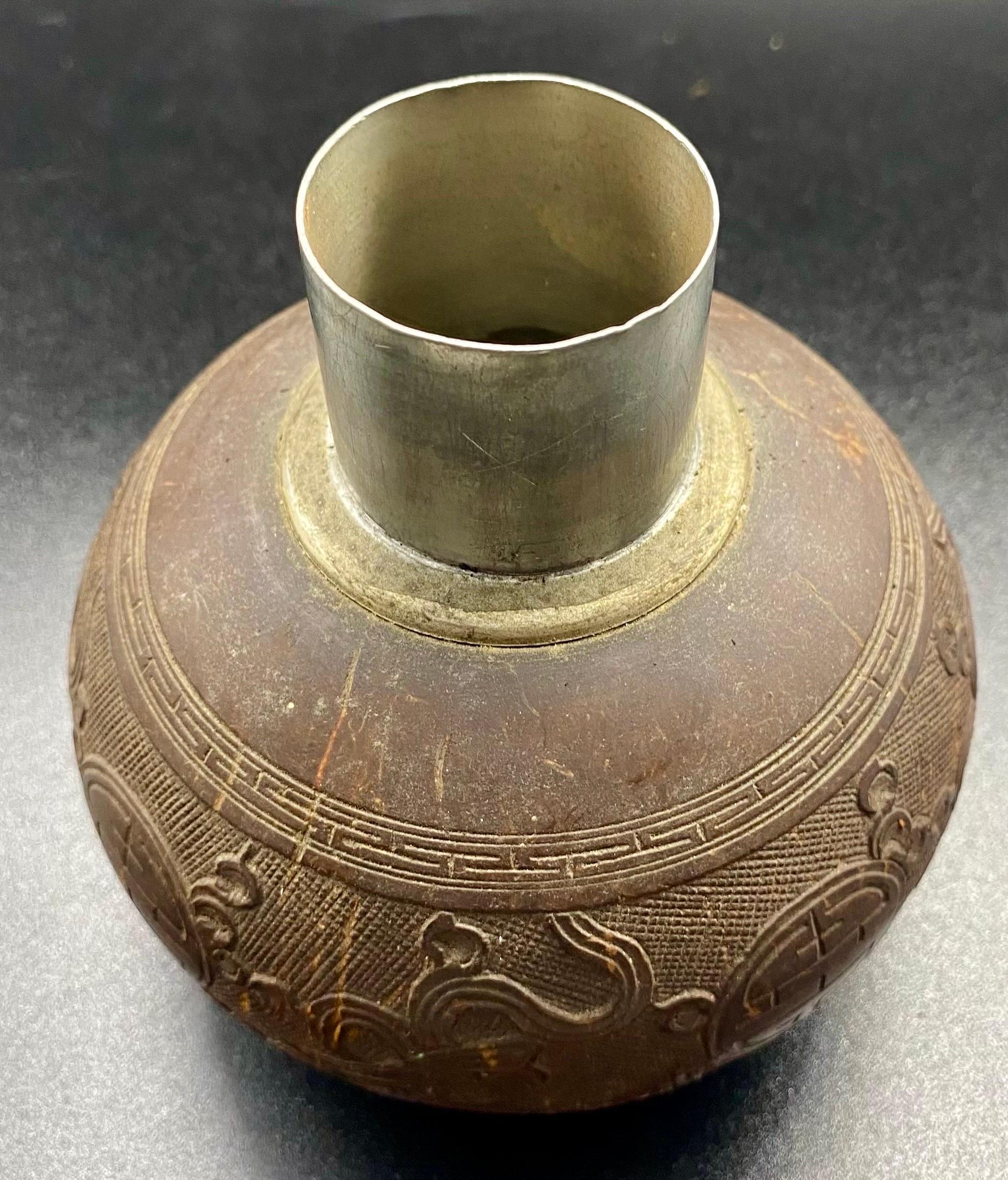 Chinesische Kokosnuss-Teekanne - China - Ende 18. / Anfang 19. - Qing - Asiatische Kunst (Zinn) im Angebot