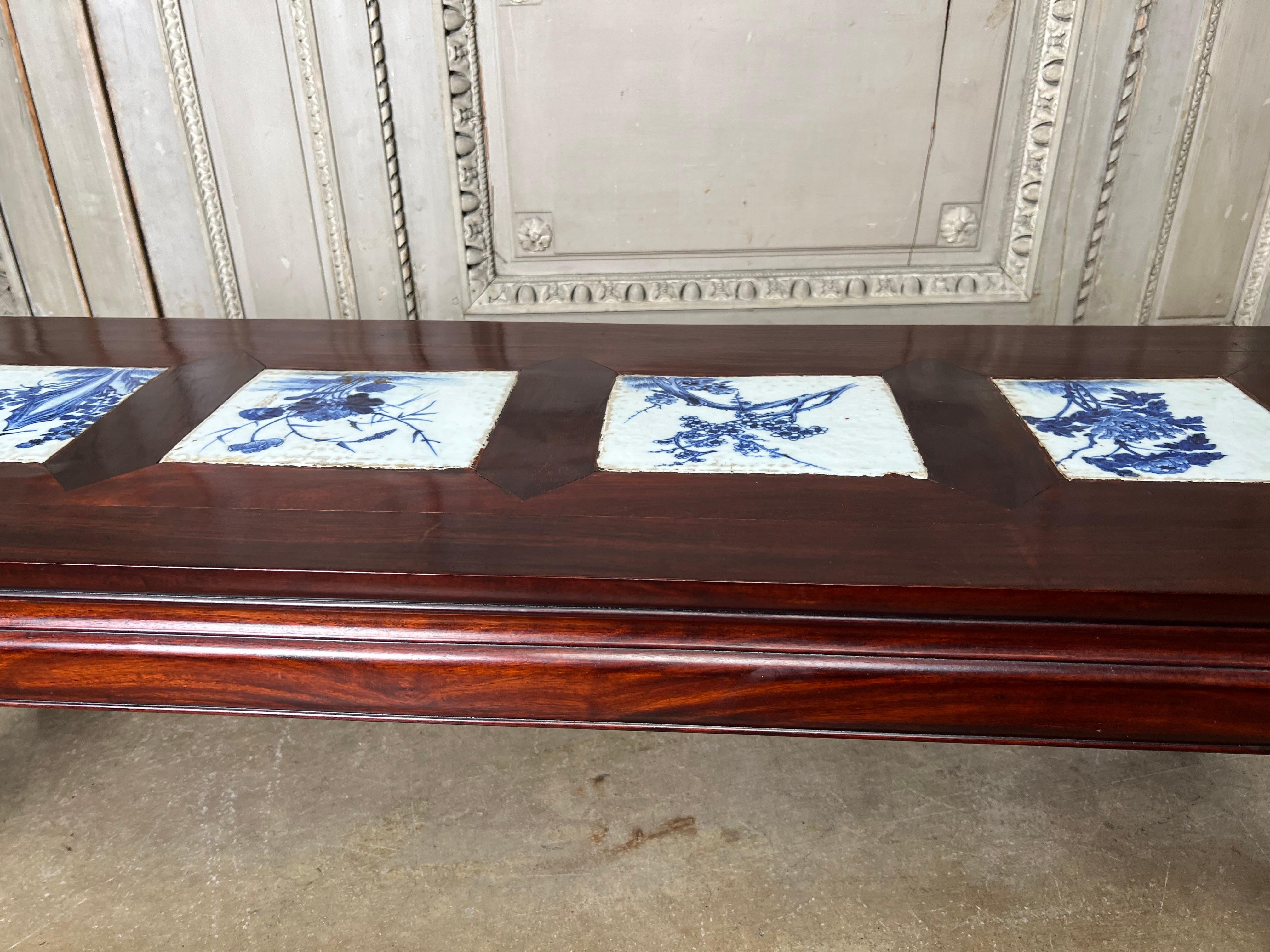 Chinese Coffee Table with 19th Century Blue and White Tiles For Sale 9