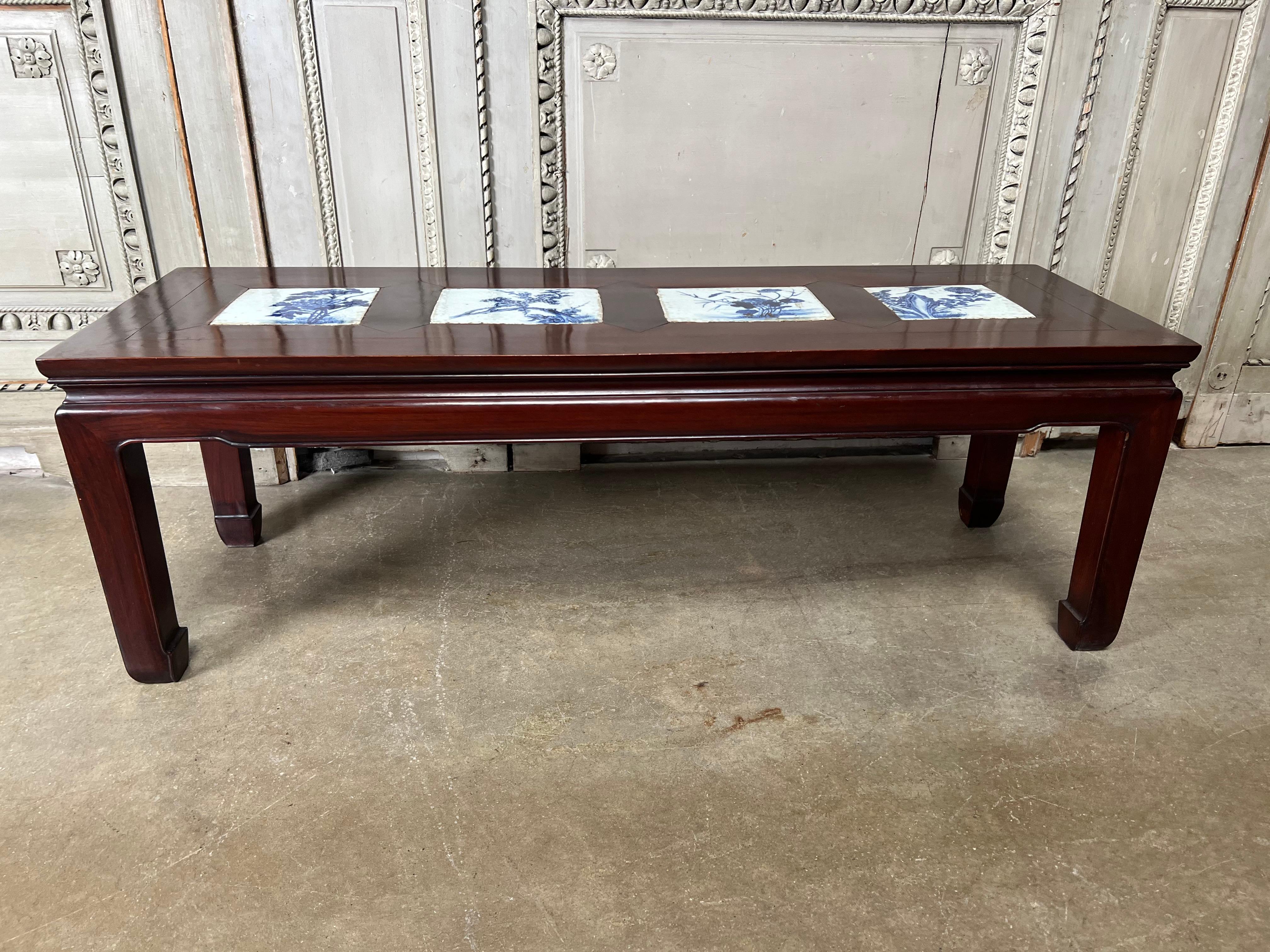 Chinoiserie Chinese Coffee Table with 19th Century Blue and White Tiles For Sale