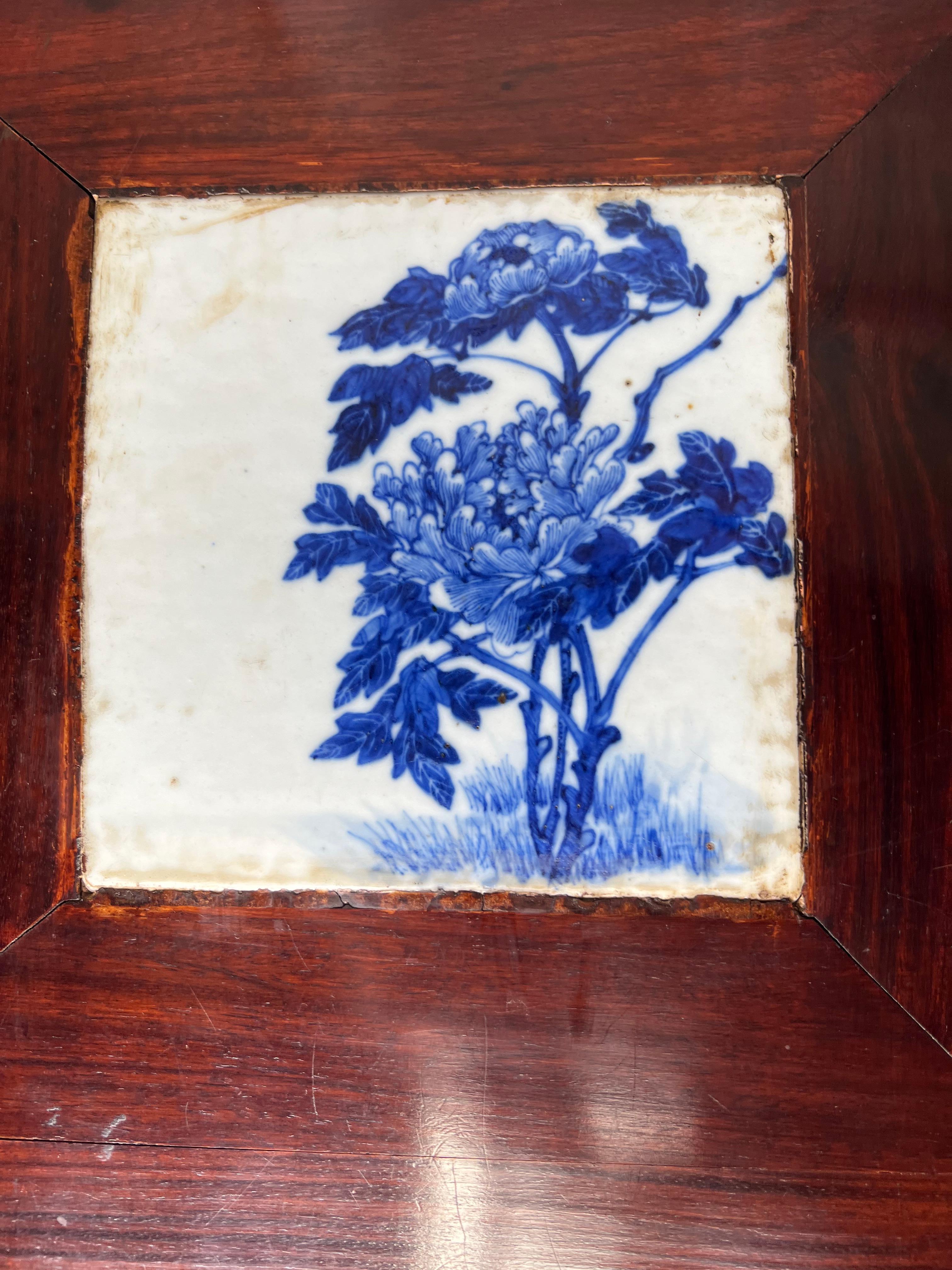 Chinese Coffee Table with 19th Century Blue and White Tiles For Sale 1