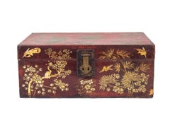 Chinese Coffer in Red and Gilt Lacquered Wood, 19th Century