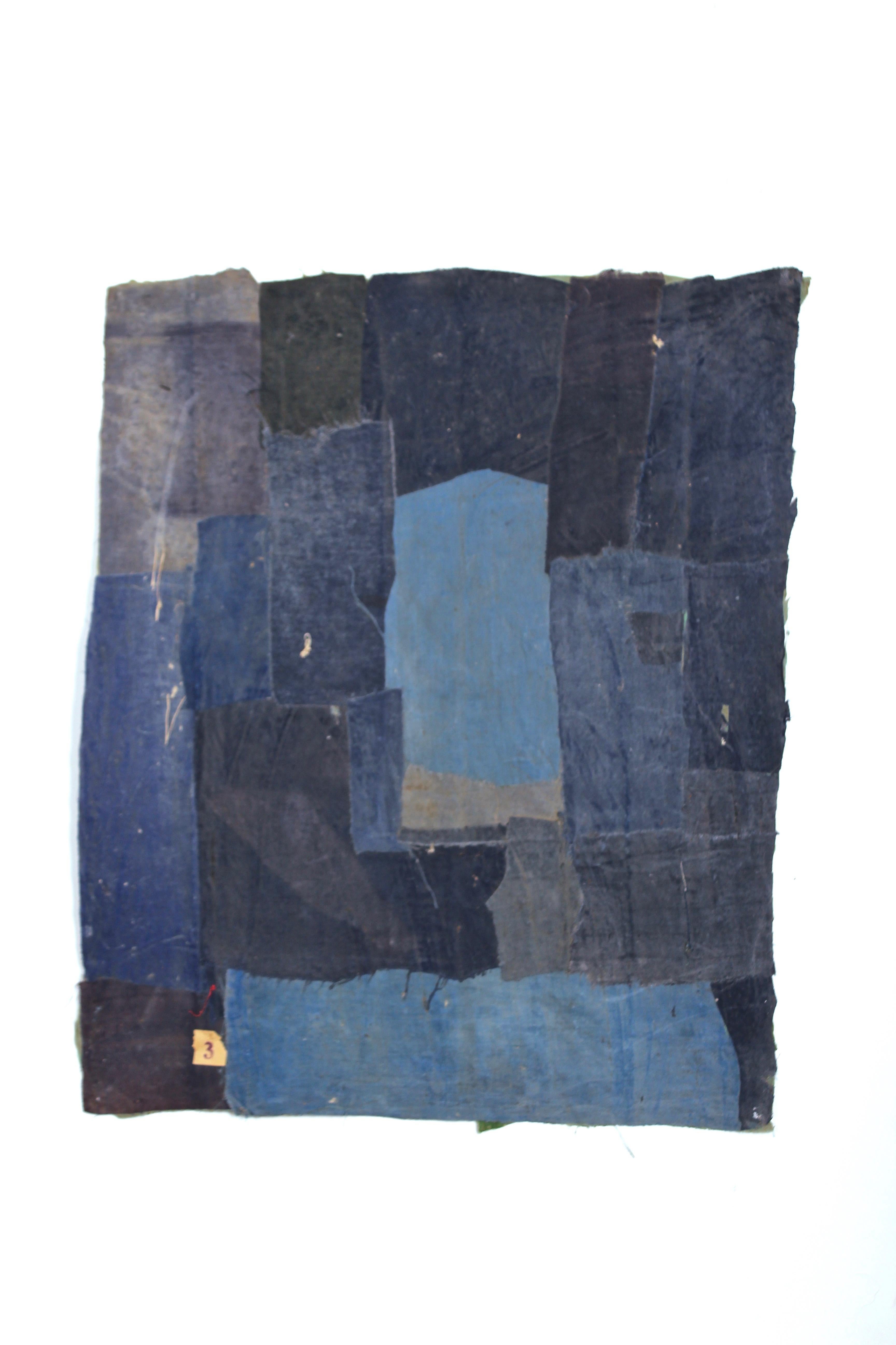 This Ge BA’s come from the collection of François Dautresme Chinese collaged, Ge Ba ephemeral textile “paintings” of extraordinary beauty made by women in China countryside in 1950.
It is a collage of glued-together cloths that were cut and mainly