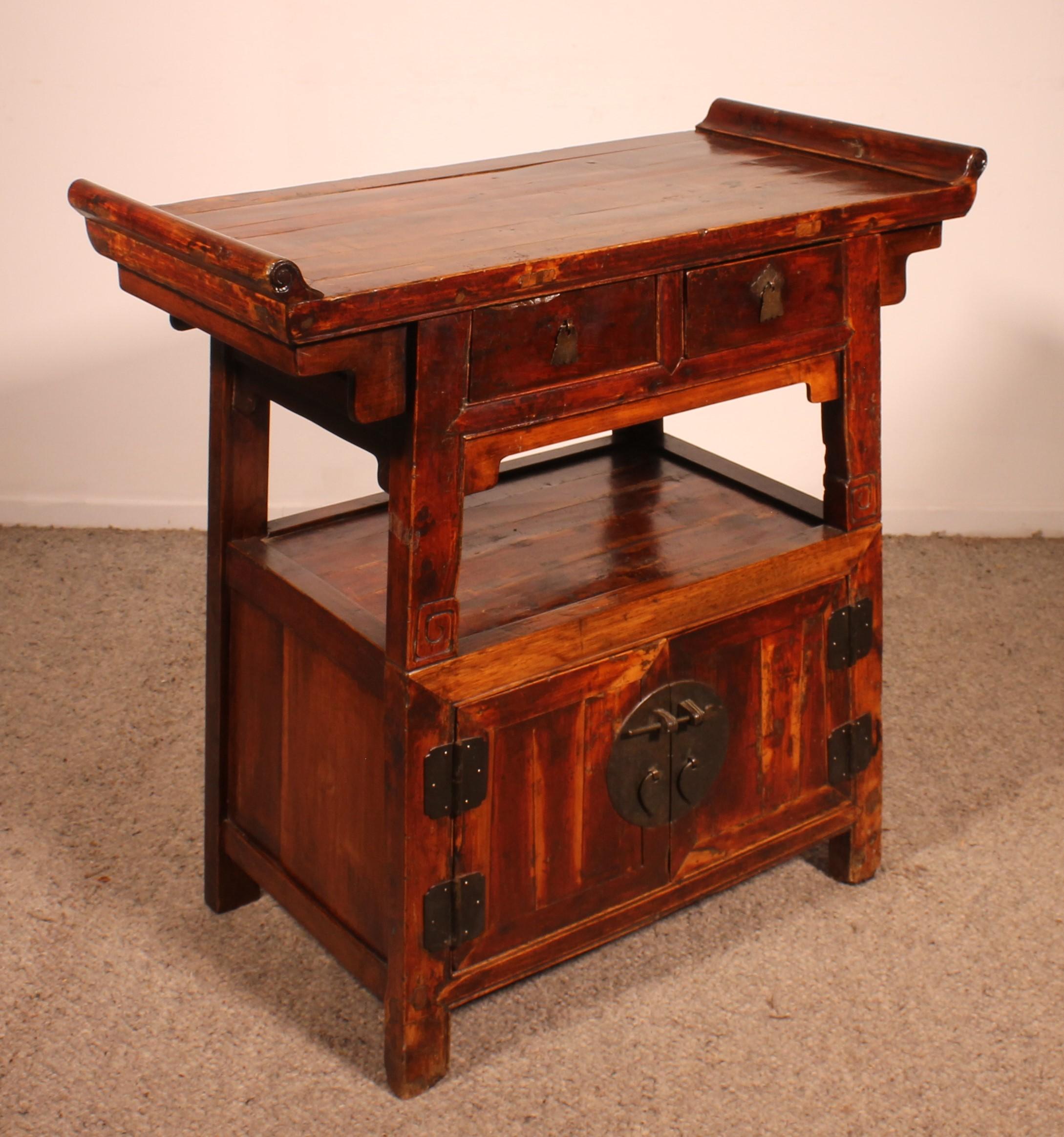 Chinese Console From The 19th Century For Sale 5