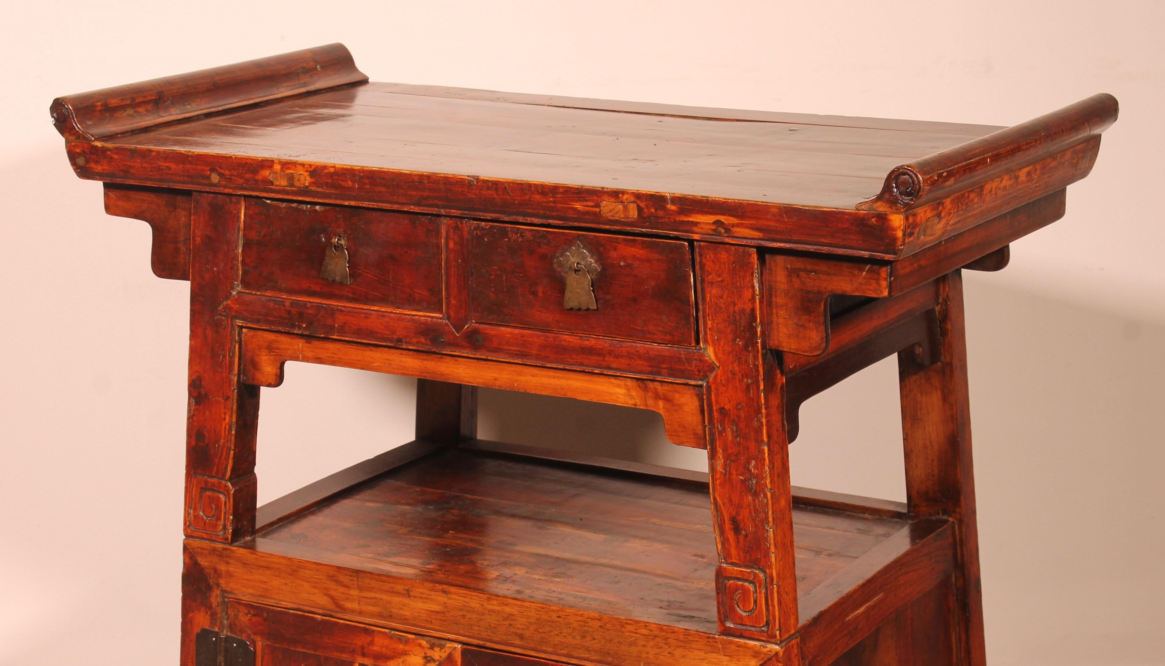 Chinese Console From The 19th Century For Sale 1