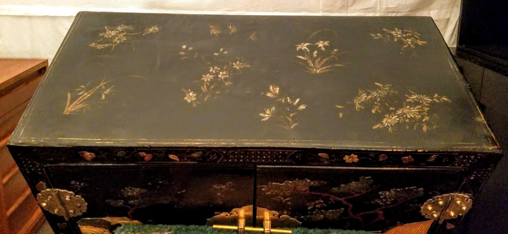 Soapstone Chinese Coromandel Lacquer Cabinet Regency Period, Early 20th Century