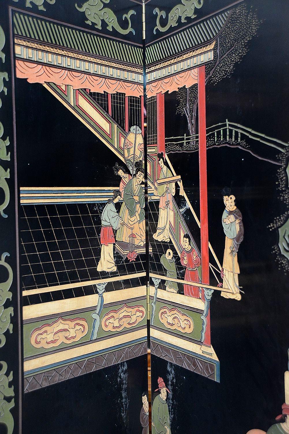 Chinesischer Coromandel-Lack-Raumteiler mit acht gefalteten Leinwänden, frühes 20. Jahrhundert (Handbemalt) im Angebot