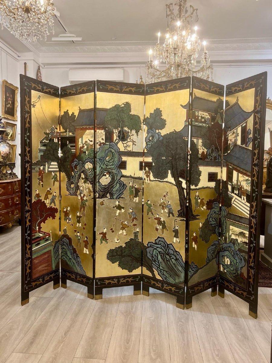 Chinese Coromandel Lacquer Six-Fold Screen with Gilded Background For Sale 3