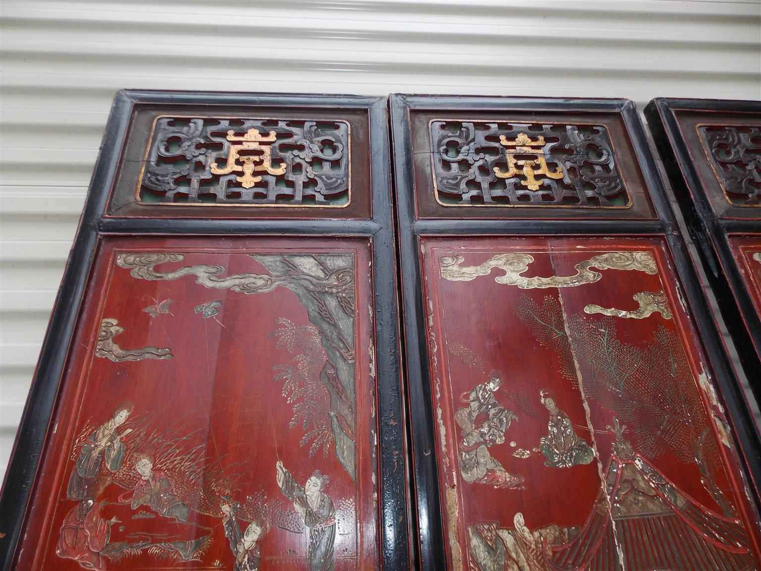 Chinesischer Coromandel-Roter Lack-Raumteiler mit 12 Tafeln mit Figuren und Landschaften. CIRCA 1840 im Angebot 1