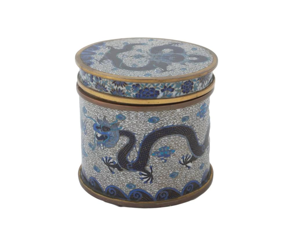Cloissoné Chinese Covered Dragon Design Cloisonne Enamel Box