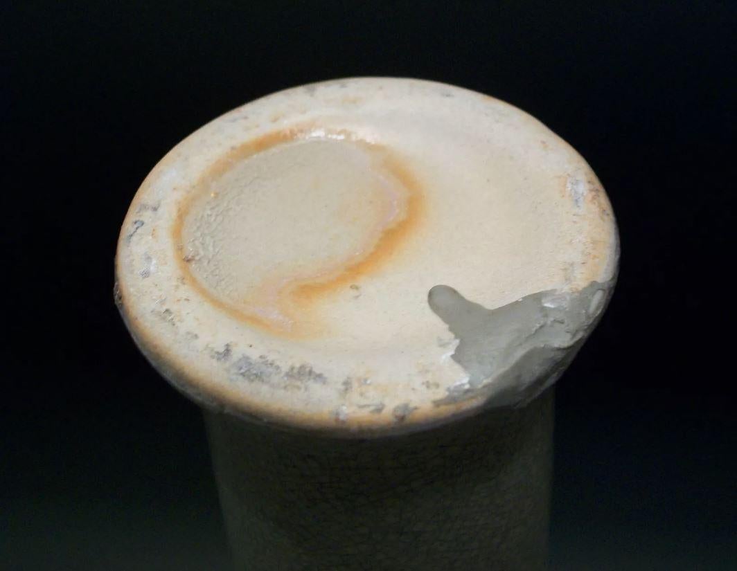 Vaso cinese in ceramica con smaltatura a crepe - Non firmato - Metà del XX secolo In condizioni buone in vendita a Chatham, ON