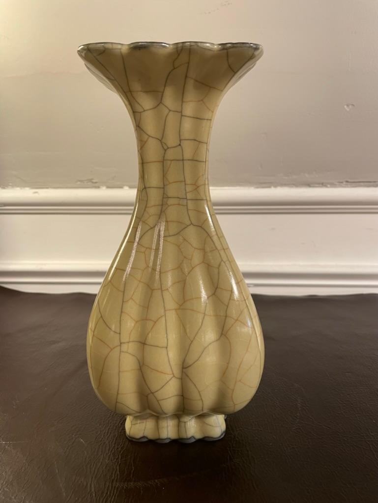 Ceramic Chinese Crackle Glaze Fluted Vase For Sale