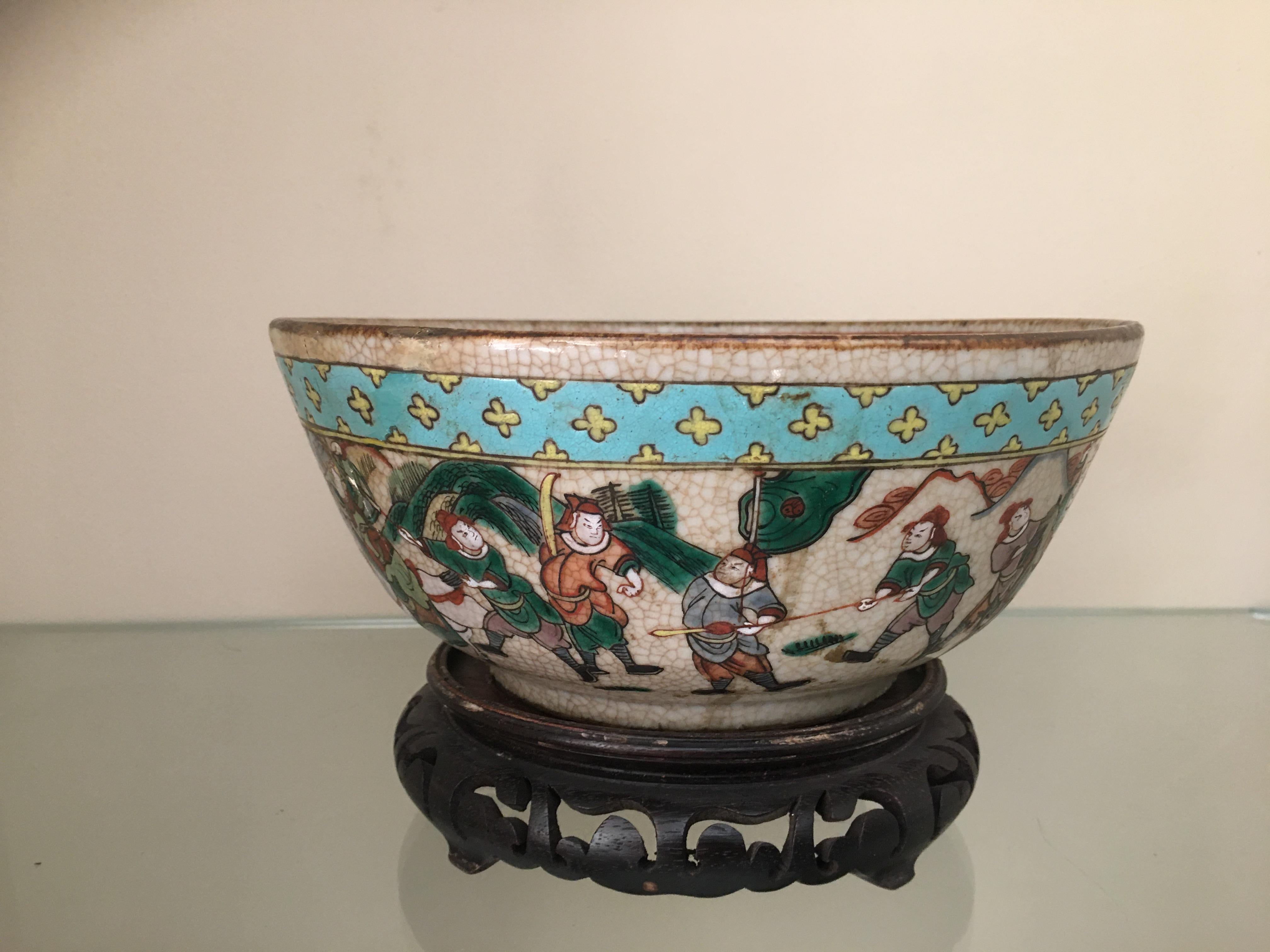 Chinoiserie Chinese Cup, Character Decor, 19th Century For Sale